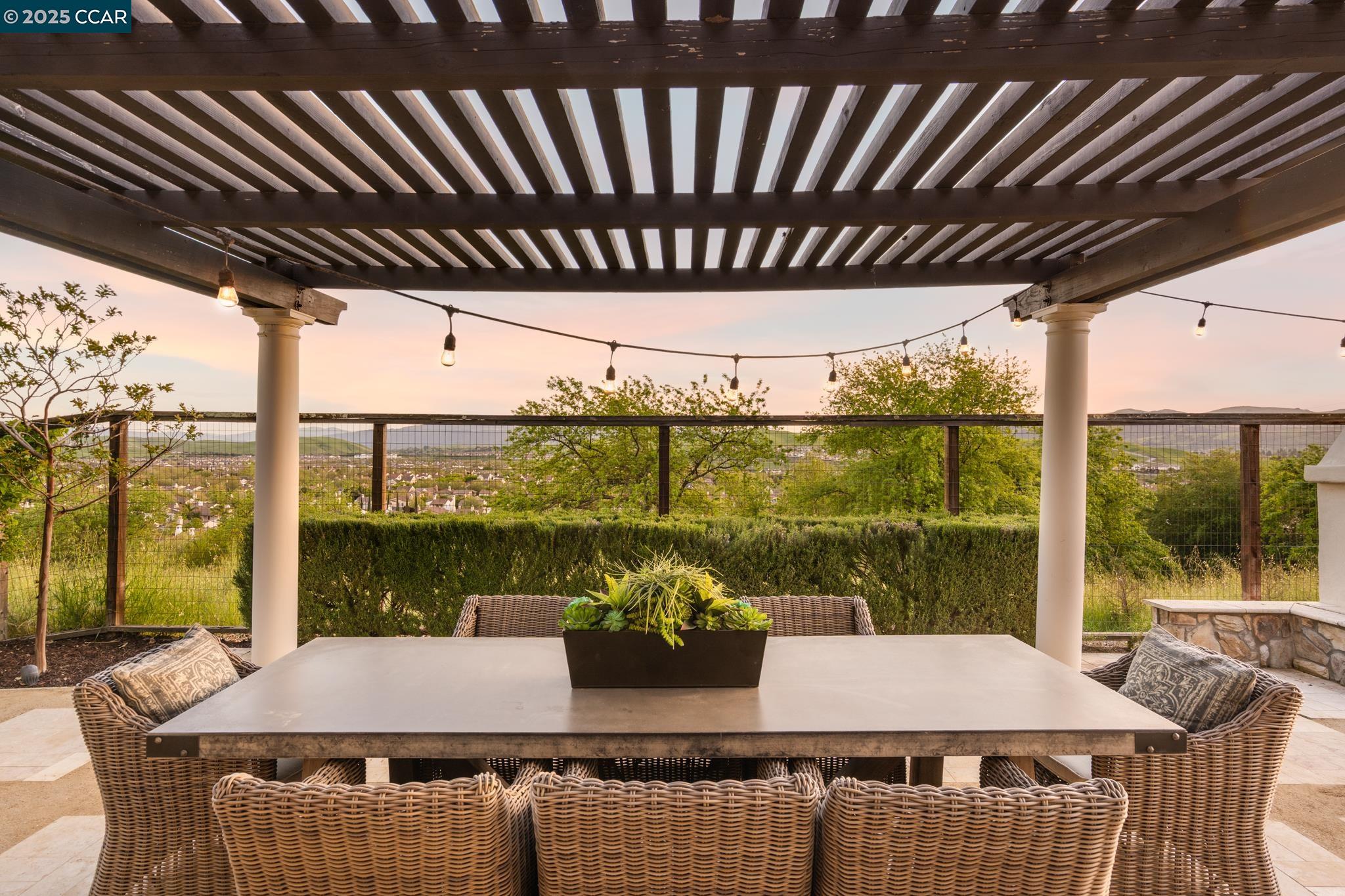 Detail Gallery Image 39 of 55 For 2032 Feathermint Dr, San Ramon,  CA 94582 - 4 Beds | 2/1 Baths