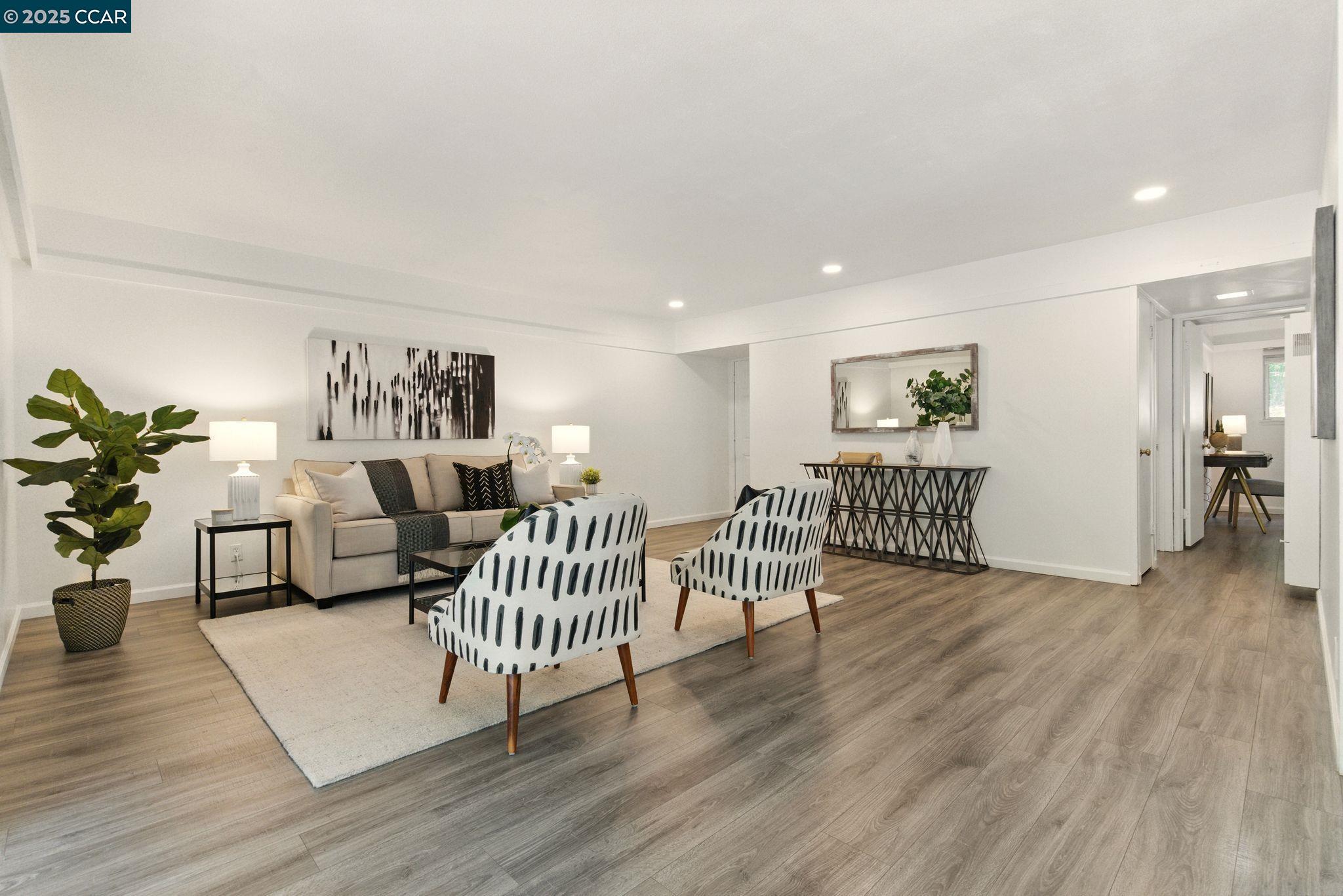 Detail Gallery Image 2 of 33 For 67 Brookwood Rd #10,  Orinda,  CA 94563 - 2 Beds | 1 Baths