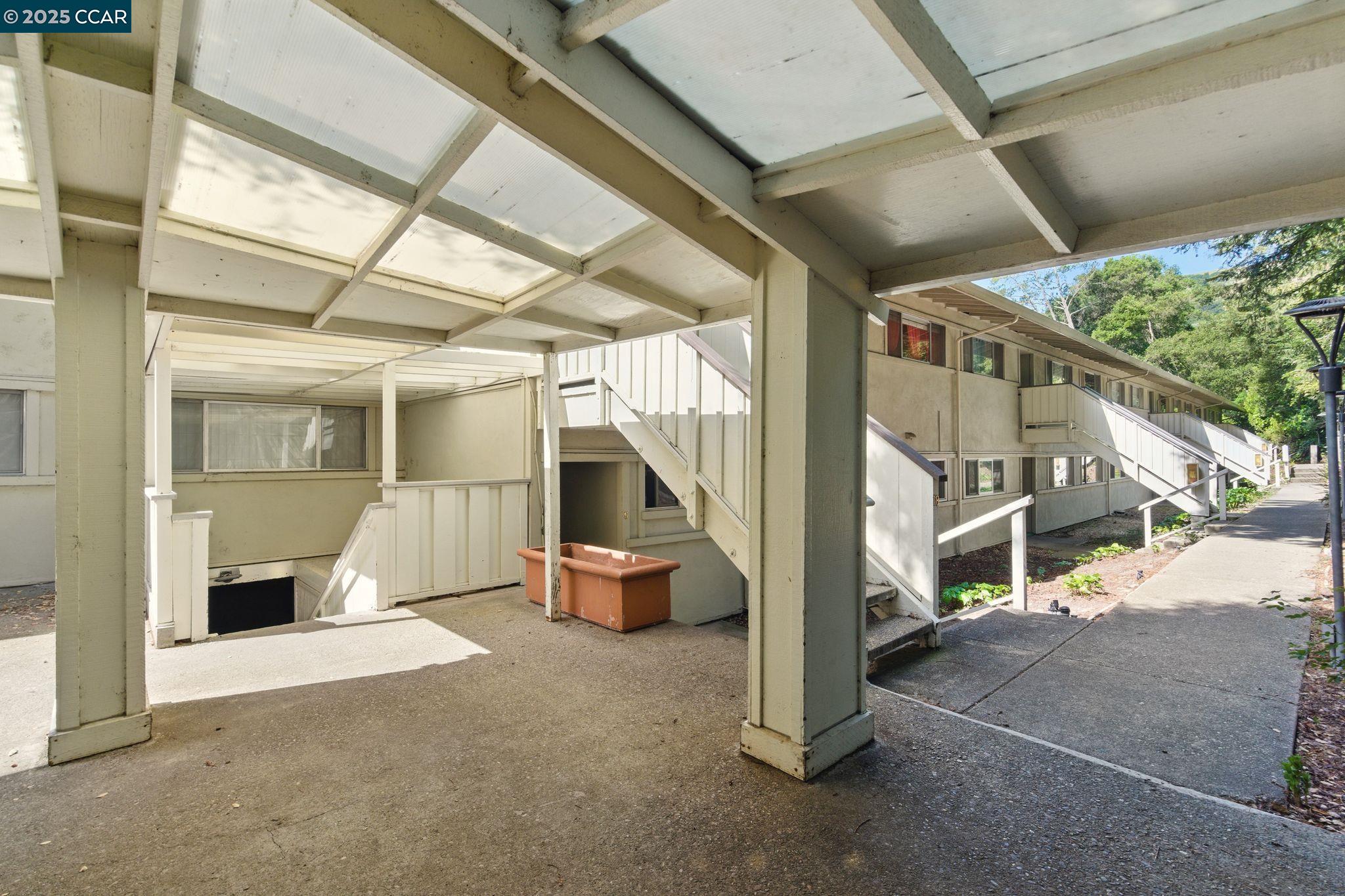 Detail Gallery Image 23 of 33 For 67 Brookwood Rd #10,  Orinda,  CA 94563 - 2 Beds | 1 Baths