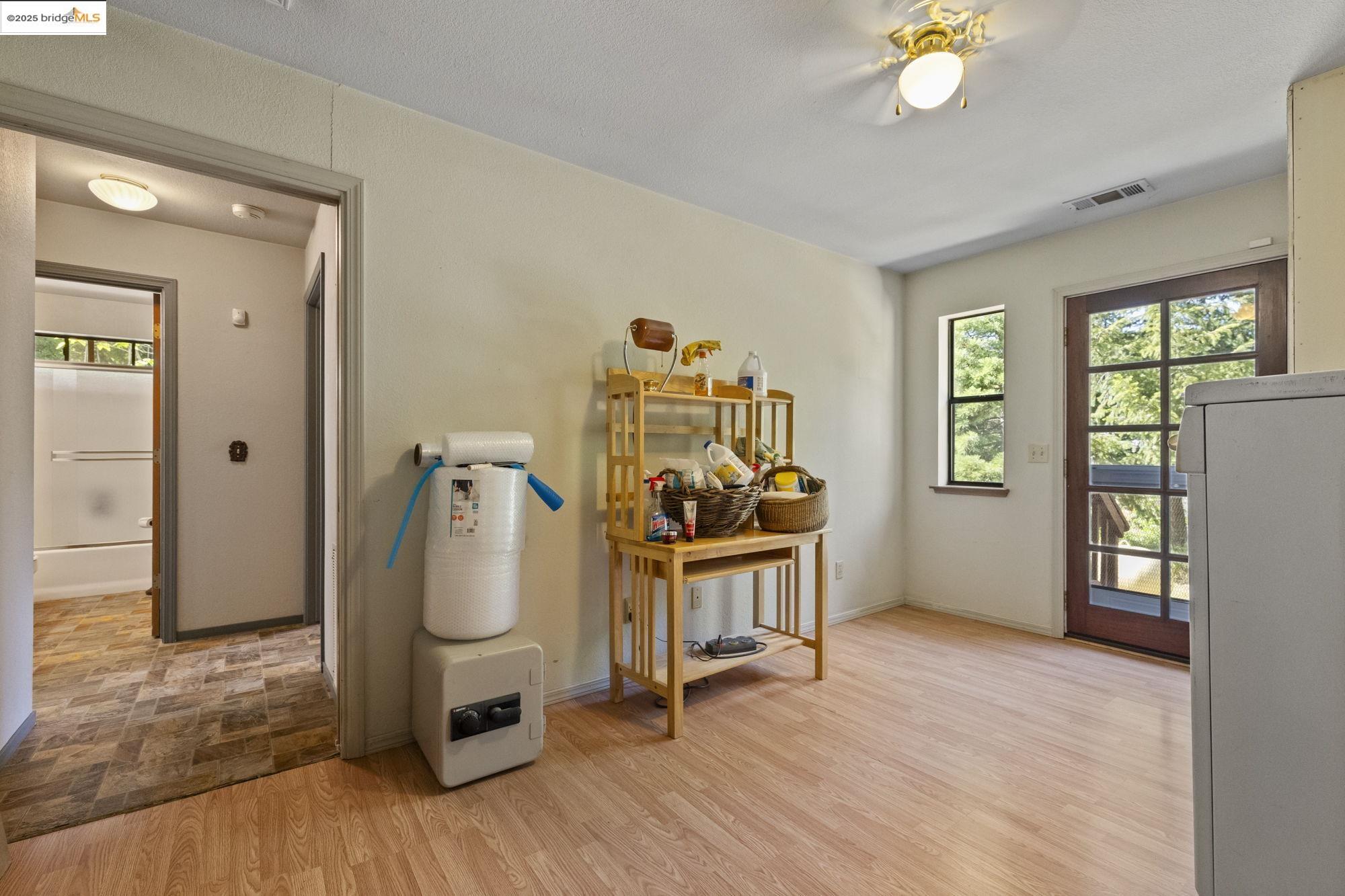 Detail Gallery Image 12 of 28 For 20316 Patrick Ln, Tuolumne,  CA 95379 - 2 Beds | 2 Baths