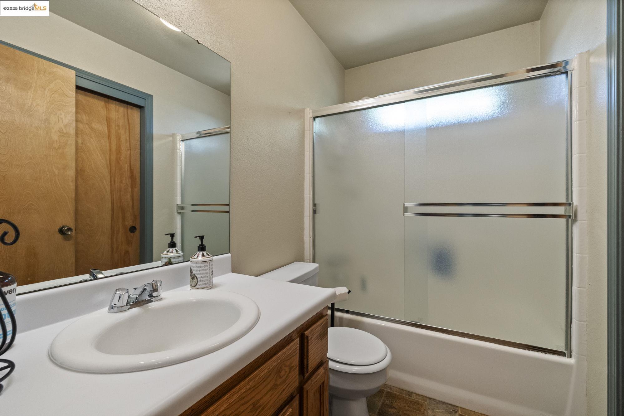 Detail Gallery Image 15 of 28 For 20316 Patrick Ln, Tuolumne,  CA 95379 - 2 Beds | 2 Baths
