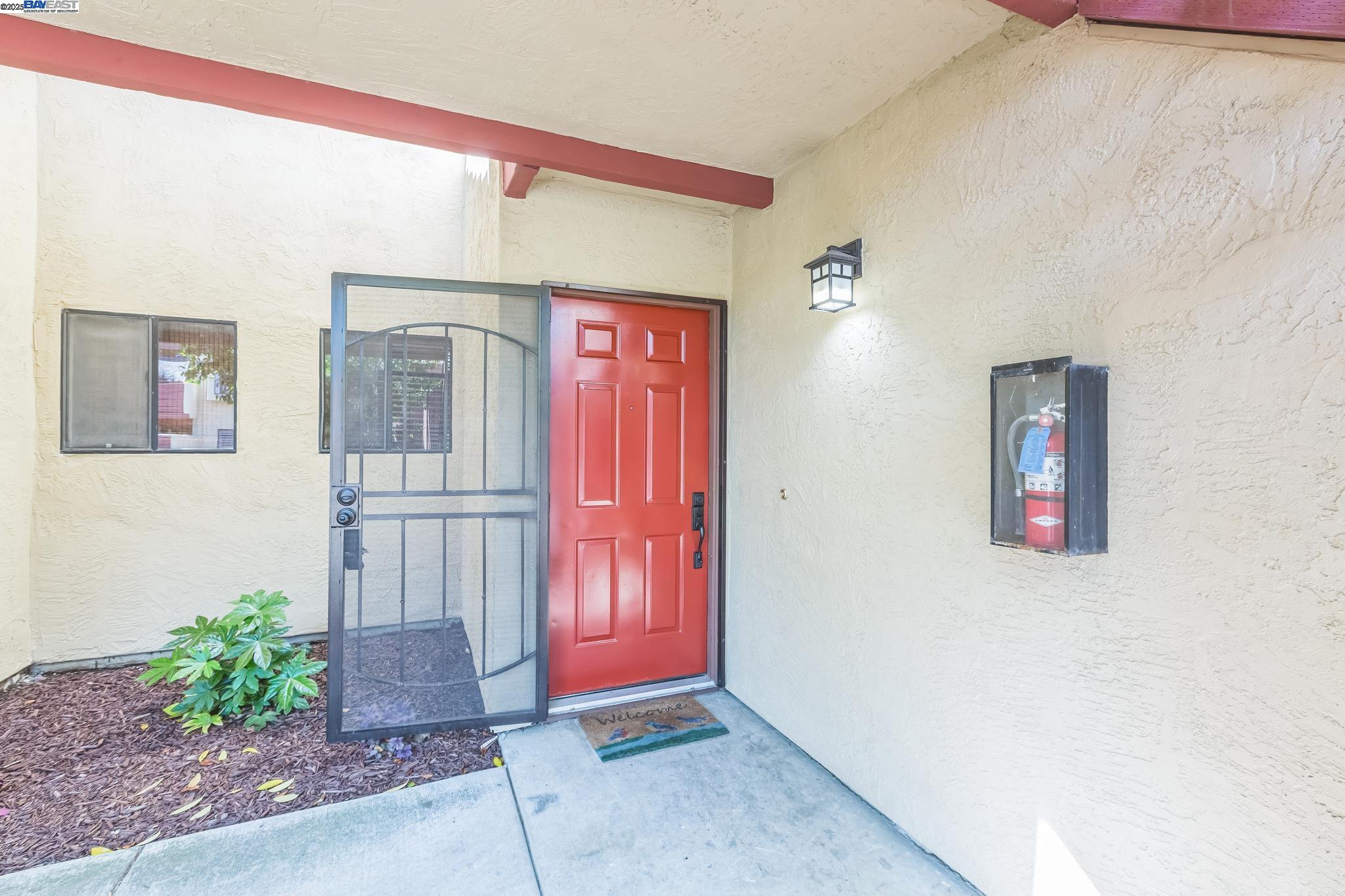 MLS: 41098178 Condo For Sale