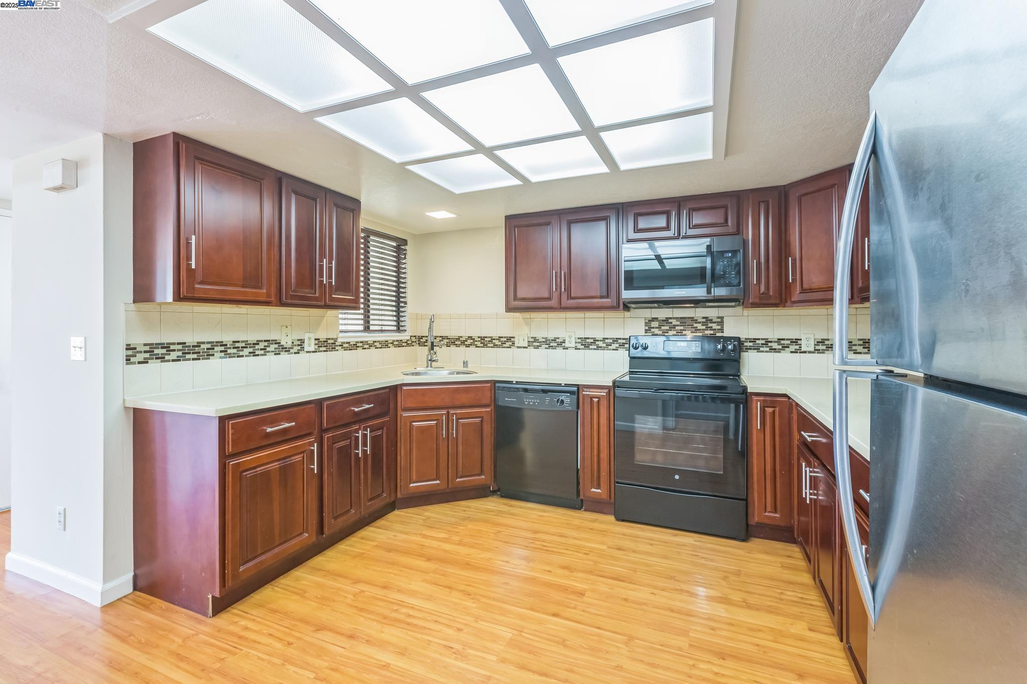 Photo #15: 41098178 Listing: Photo #15