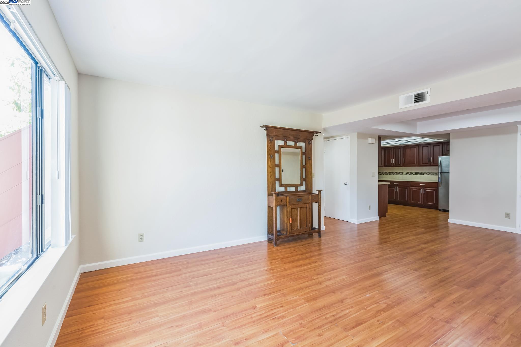 Photo #9: 41098178 Listing: Photo #9
