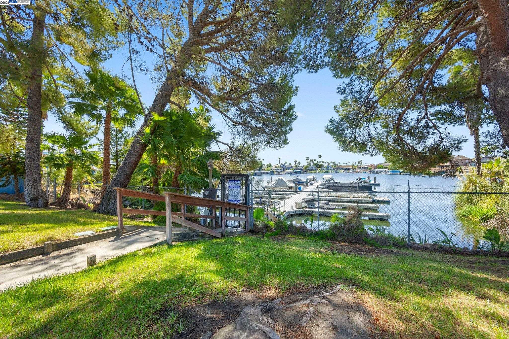 Detail Gallery Image 3 of 36 For 1257 Marina Circle, Discovery Bay,  CA 94505-9482 - 3 Beds | 2/1 Baths