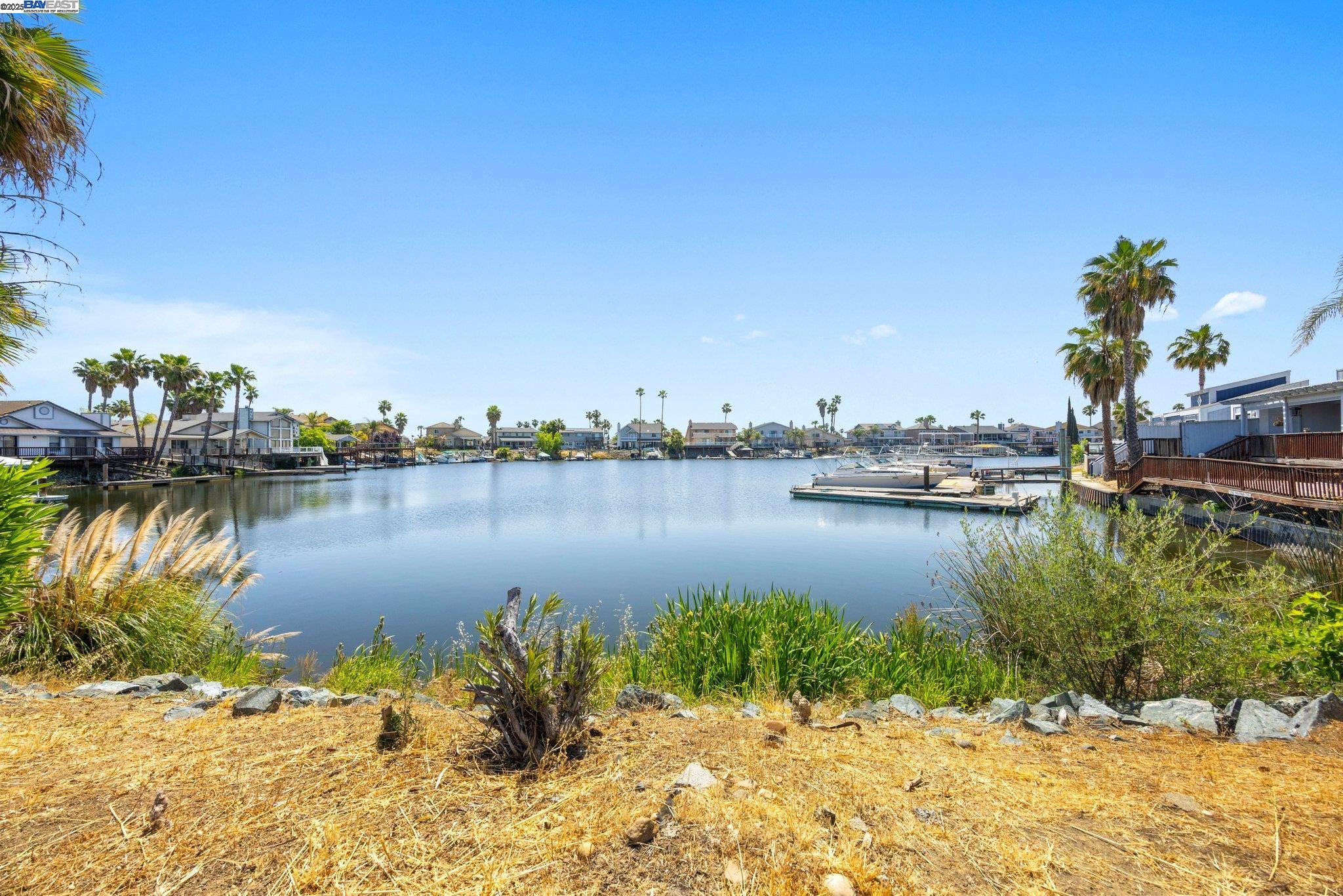 Detail Gallery Image 4 of 36 For 1257 Marina Circle, Discovery Bay,  CA 94505-9482 - 3 Beds | 2/1 Baths