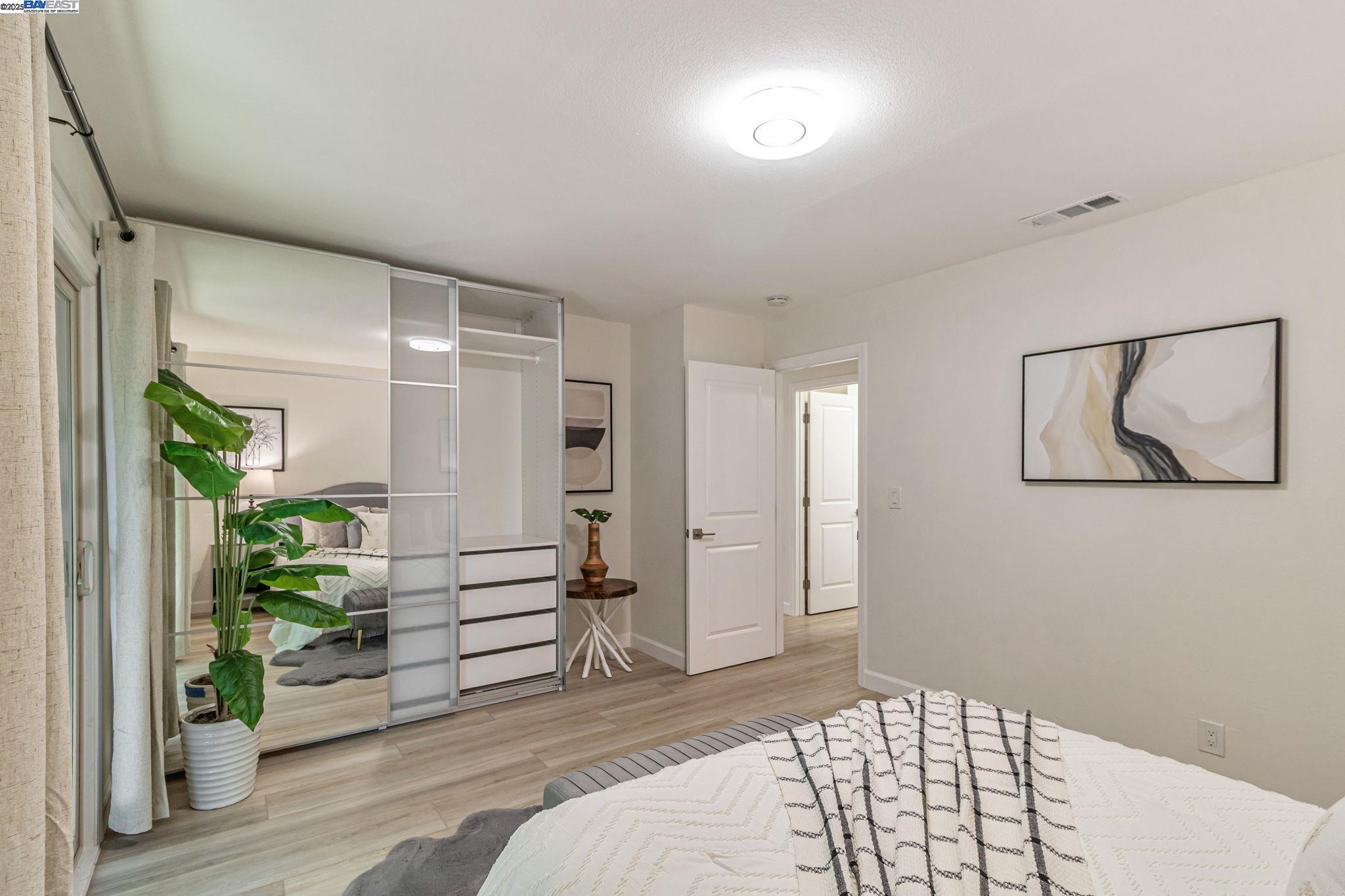 Detail Gallery Image 19 of 39 For 215 Red Oak Dr #C,  Sunnyvale,  CA 94086 - 2 Beds | 1 Baths
