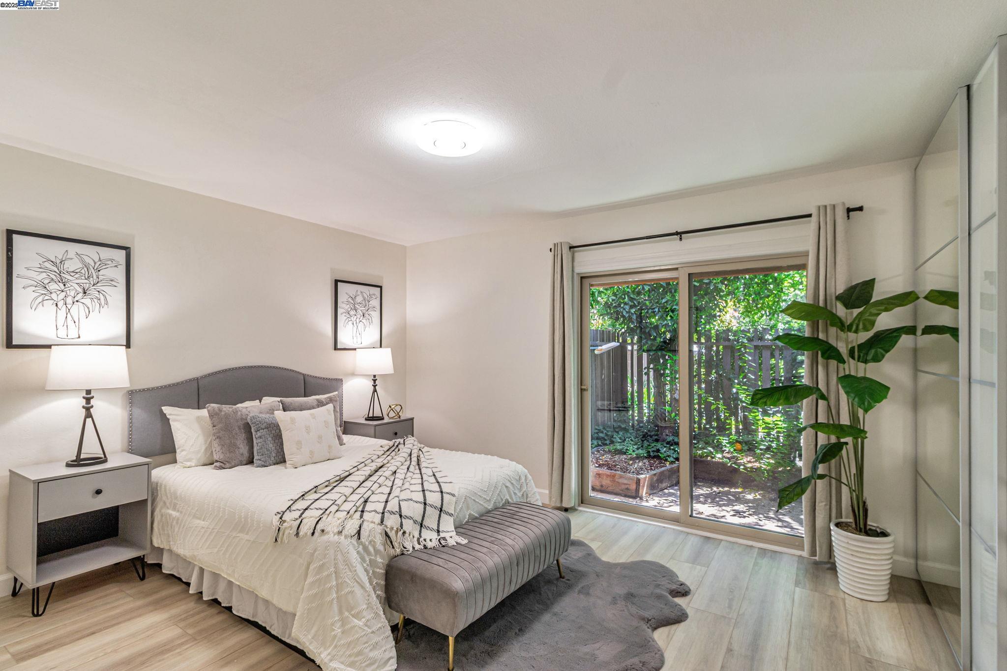 Detail Gallery Image 19 of 40 For 215 Red Oak Dr #C,  Sunnyvale,  CA 94086 - 2 Beds | 1 Baths