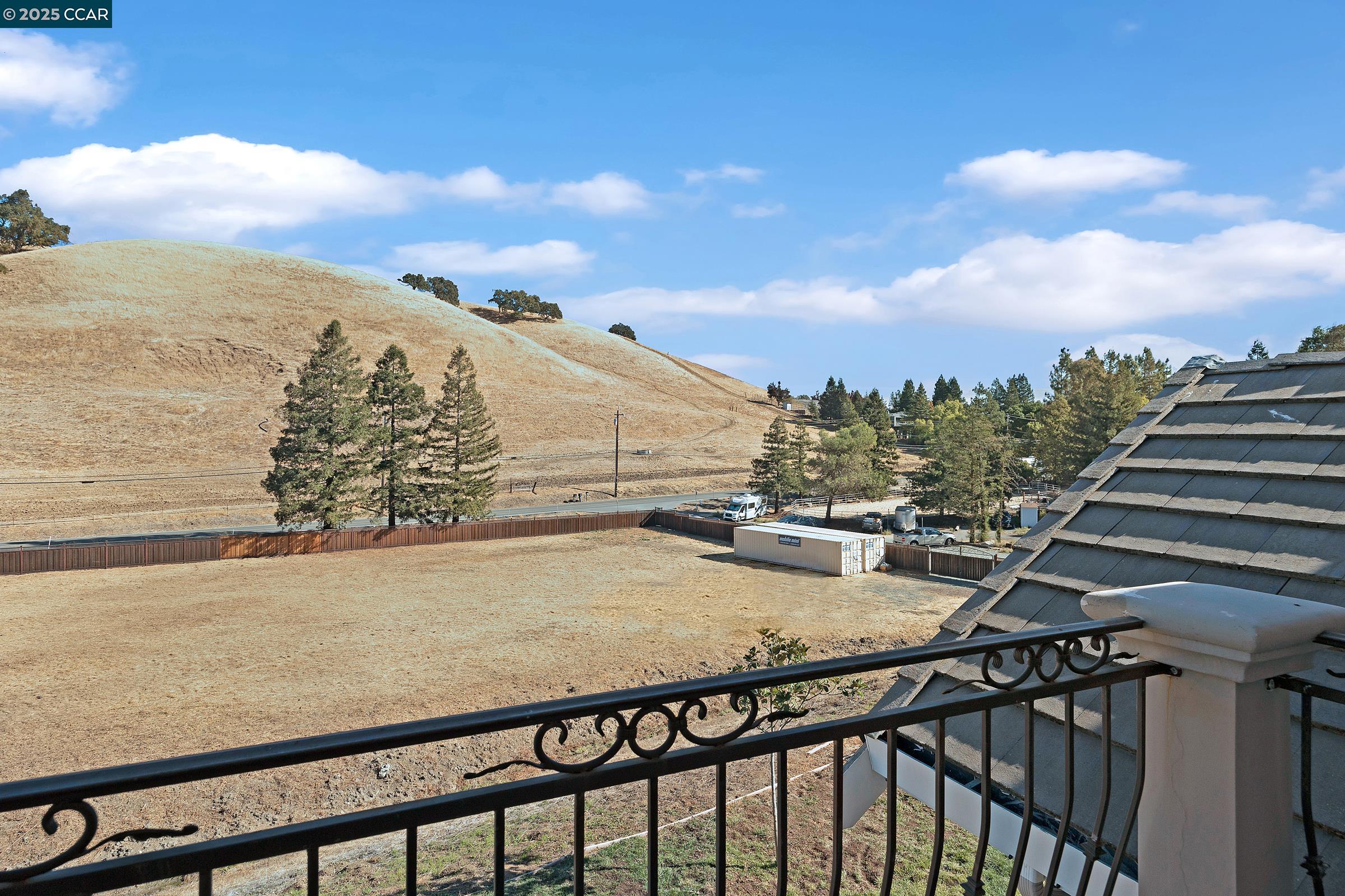 Detail Gallery Image 25 of 60 For 2495 Reliez Valley Rd, Martinez,  CA 94553 - 4 Beds | 3 Baths