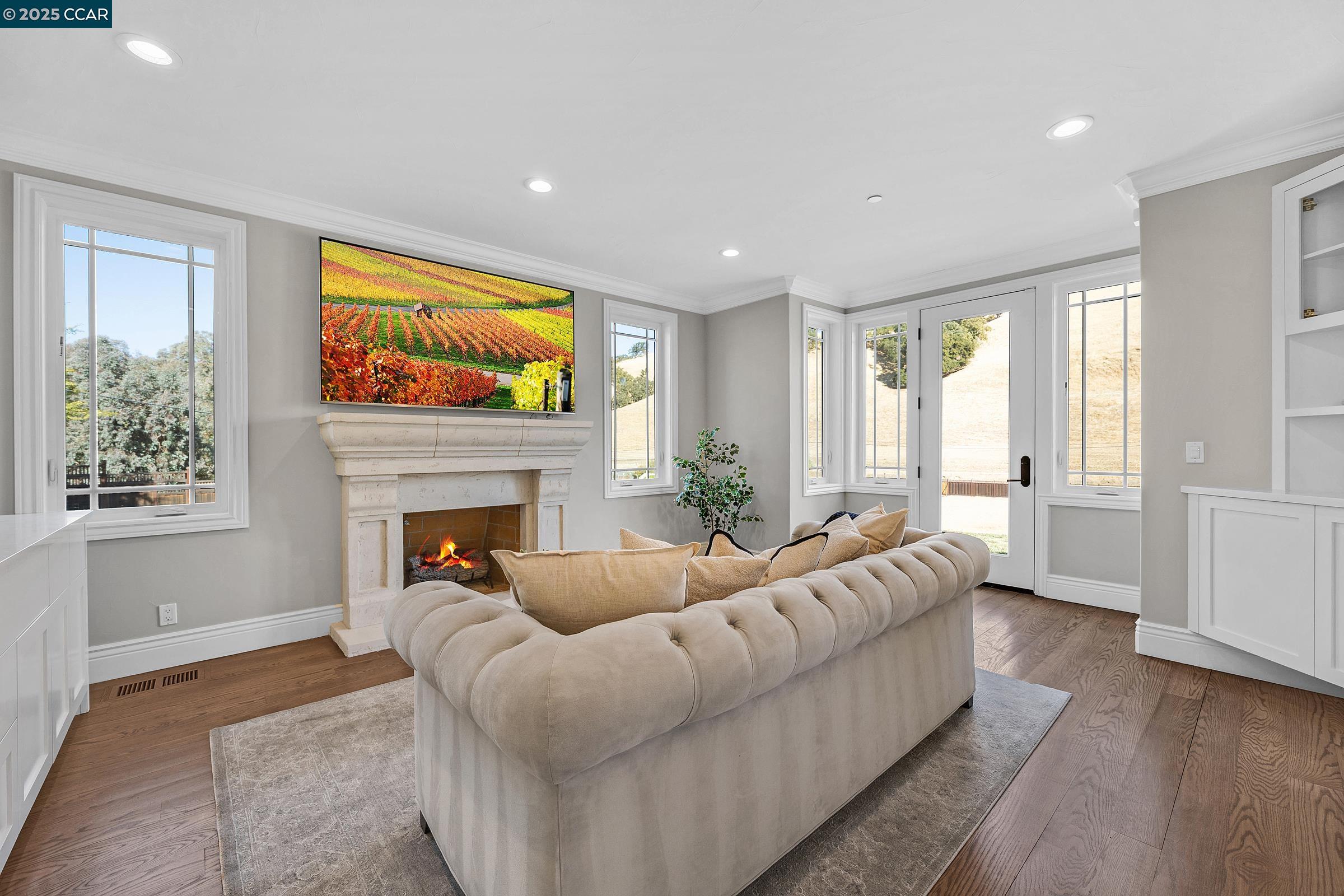 Detail Gallery Image 8 of 60 For 2495 Reliez Valley Rd, Martinez,  CA 94553 - 4 Beds | 3 Baths
