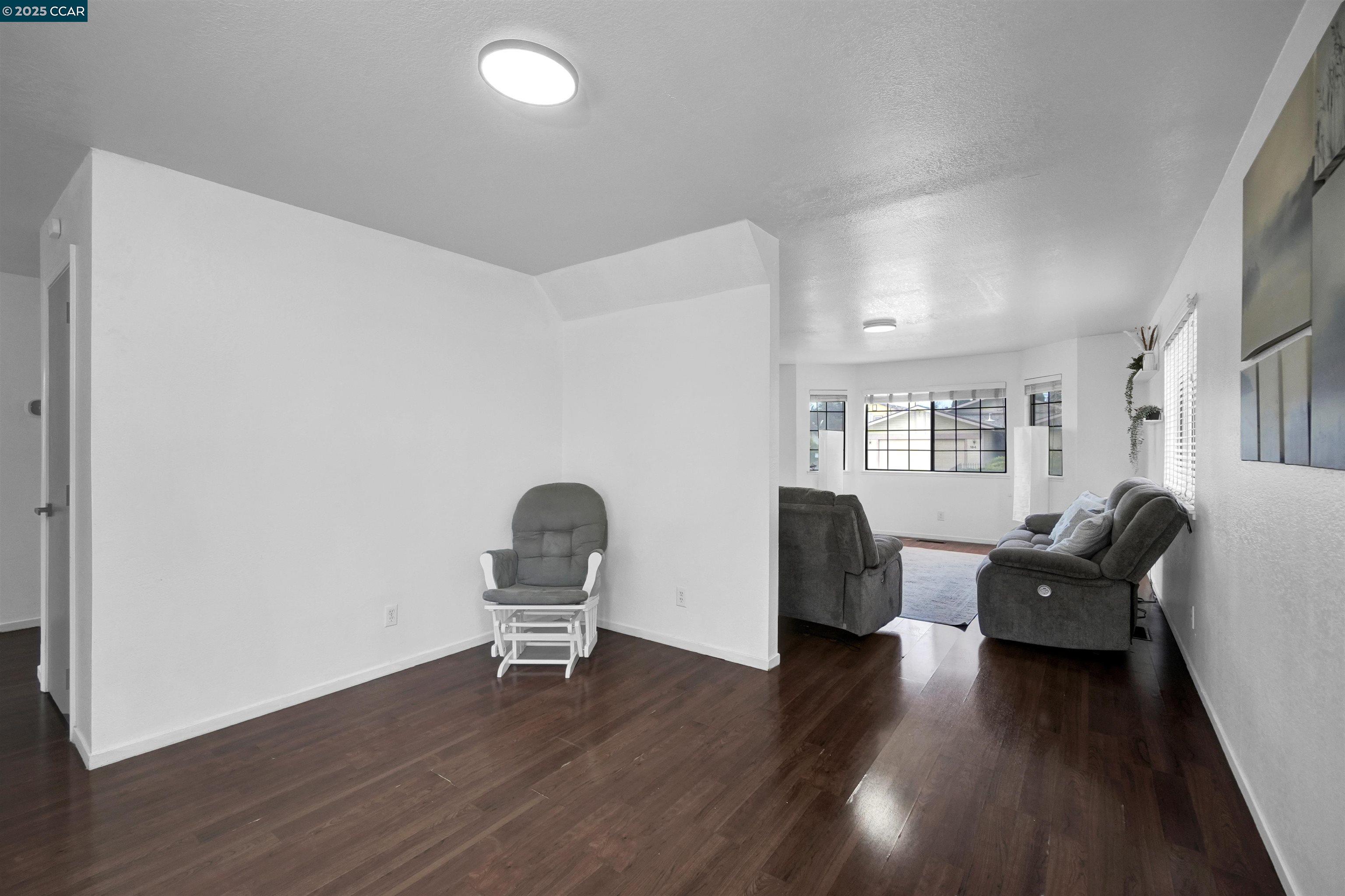 Detail Gallery Image 12 of 48 For 185 Woodridge Cir, Vacaville,  CA 95687 - 4 Beds | 2/1 Baths