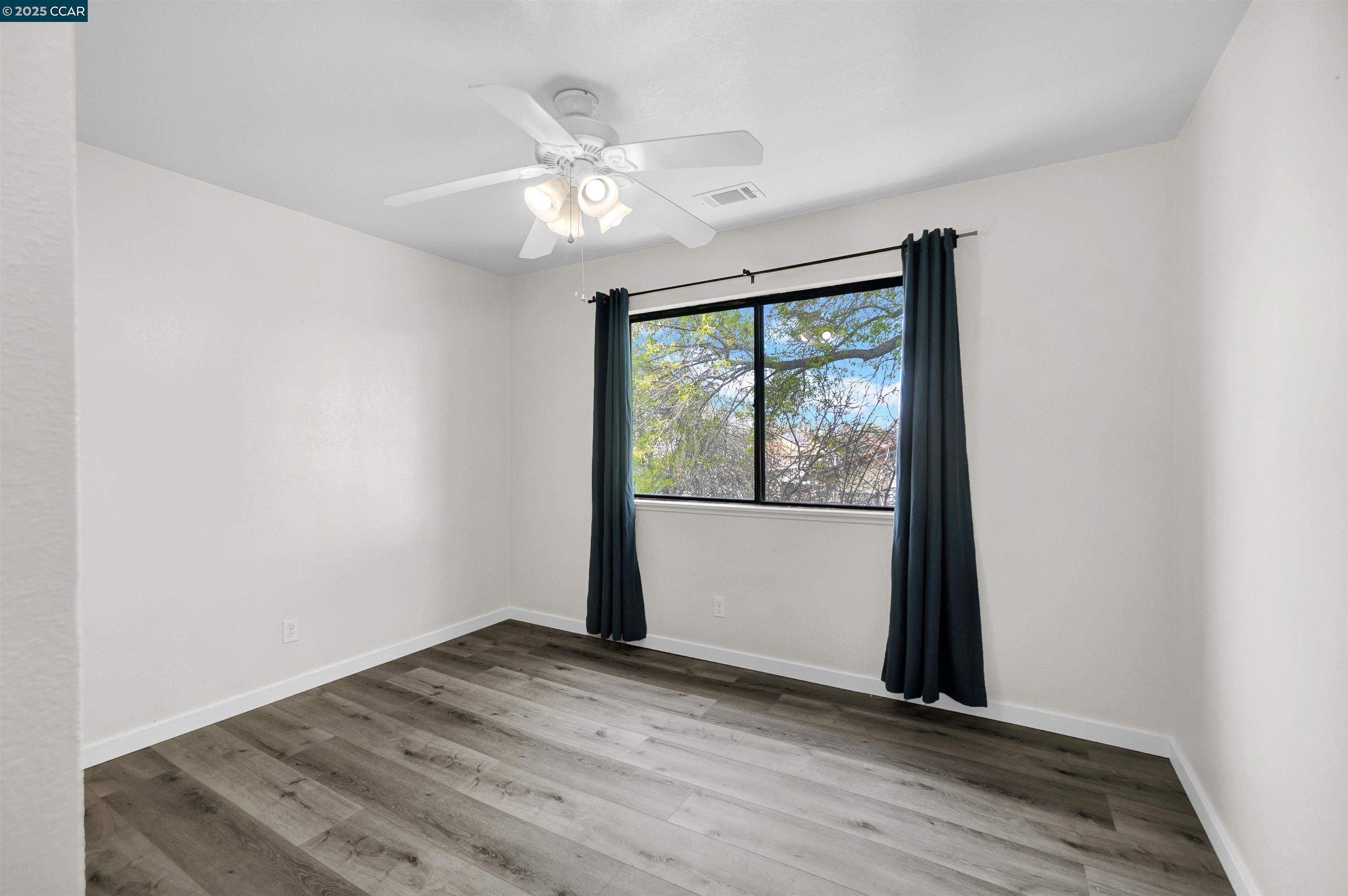 Detail Gallery Image 26 of 48 For 185 Woodridge Cir, Vacaville,  CA 95687 - 4 Beds | 2/1 Baths