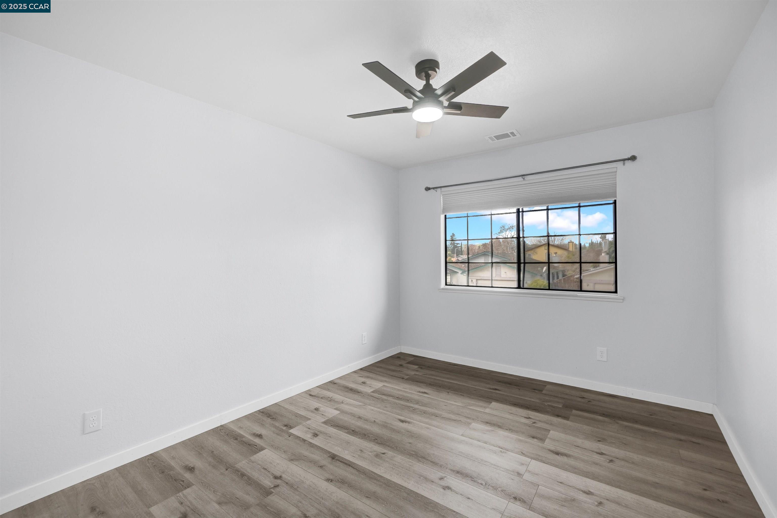 Detail Gallery Image 29 of 48 For 185 Woodridge Cir, Vacaville,  CA 95687 - 4 Beds | 2/1 Baths