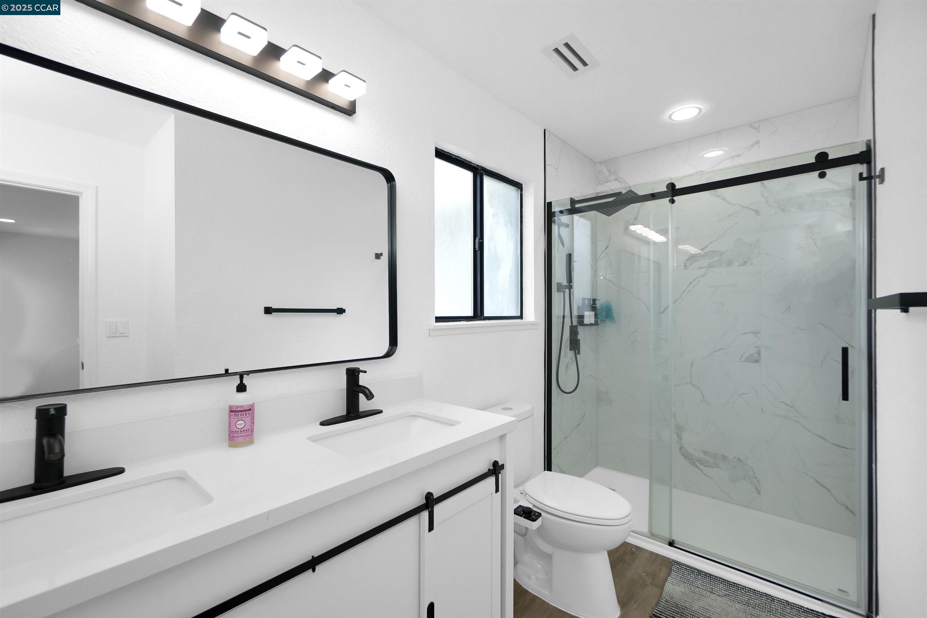 Detail Gallery Image 35 of 48 For 185 Woodridge Cir, Vacaville,  CA 95687 - 4 Beds | 2/1 Baths