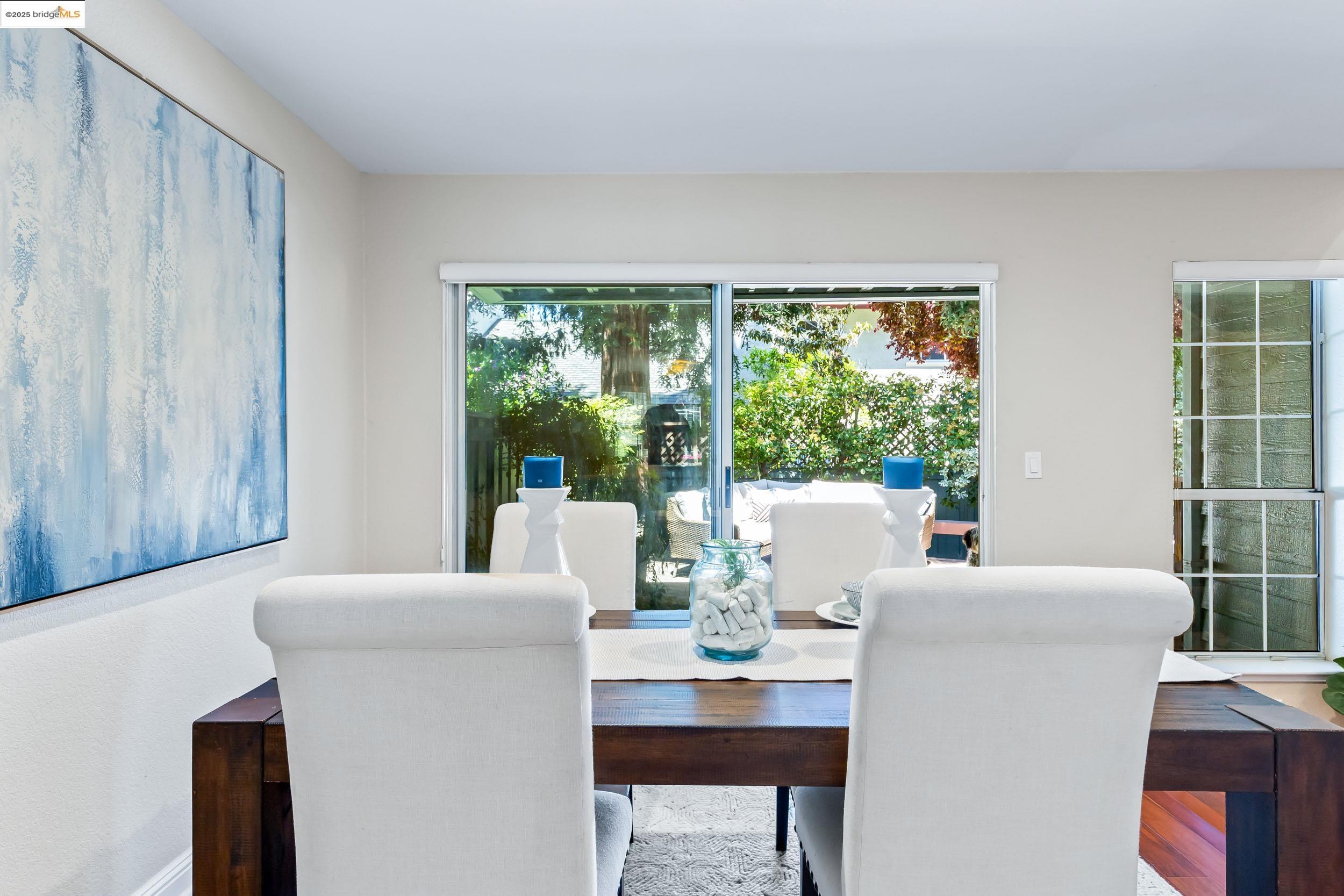 Detail Gallery Image 15 of 38 For 1859 Stratton Cir, Walnut Creek,  CA 94598 - 3 Beds | 3 Baths