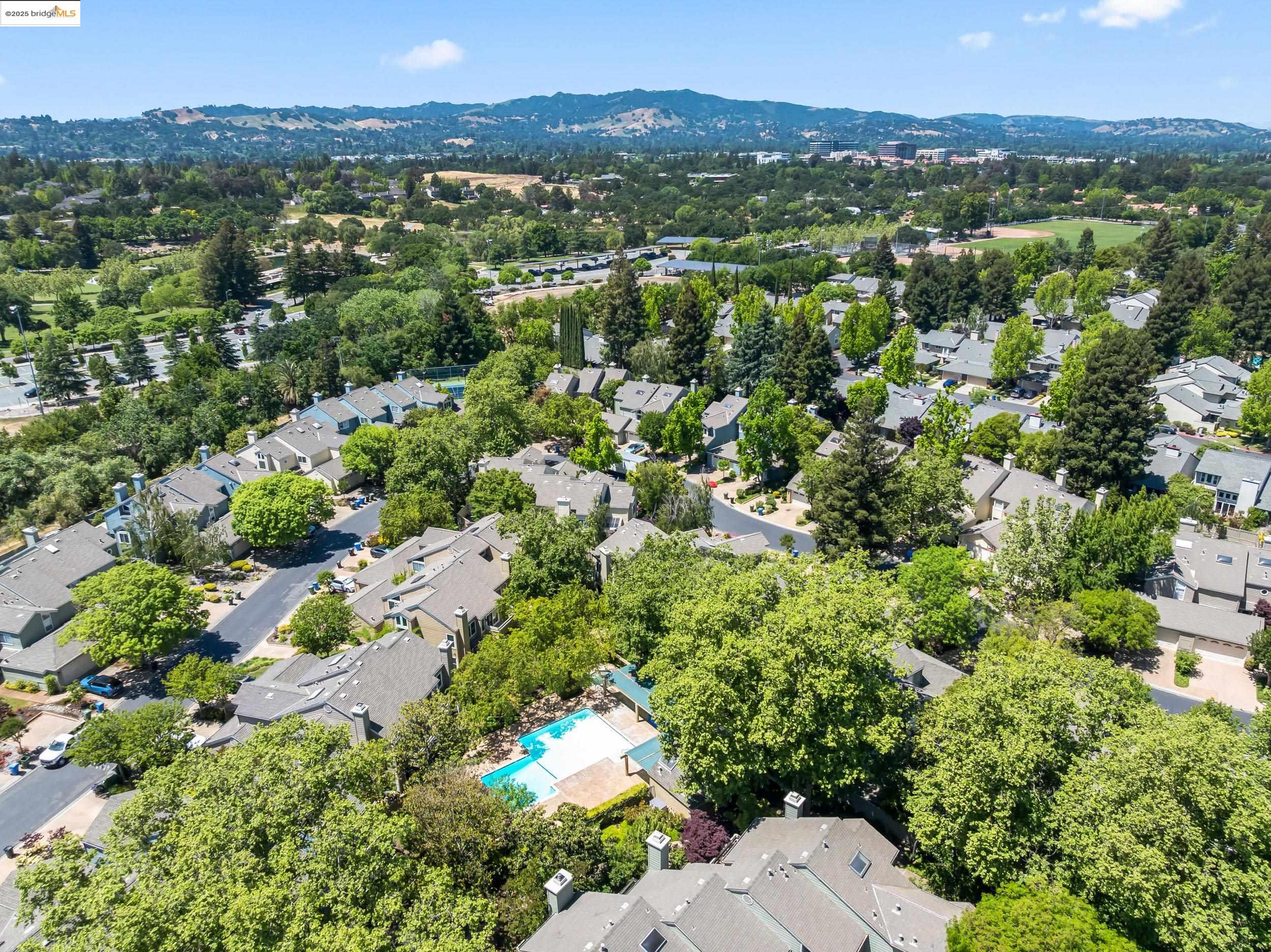 Detail Gallery Image 38 of 38 For 1859 Stratton Cir, Walnut Creek,  CA 94598 - 3 Beds | 3 Baths