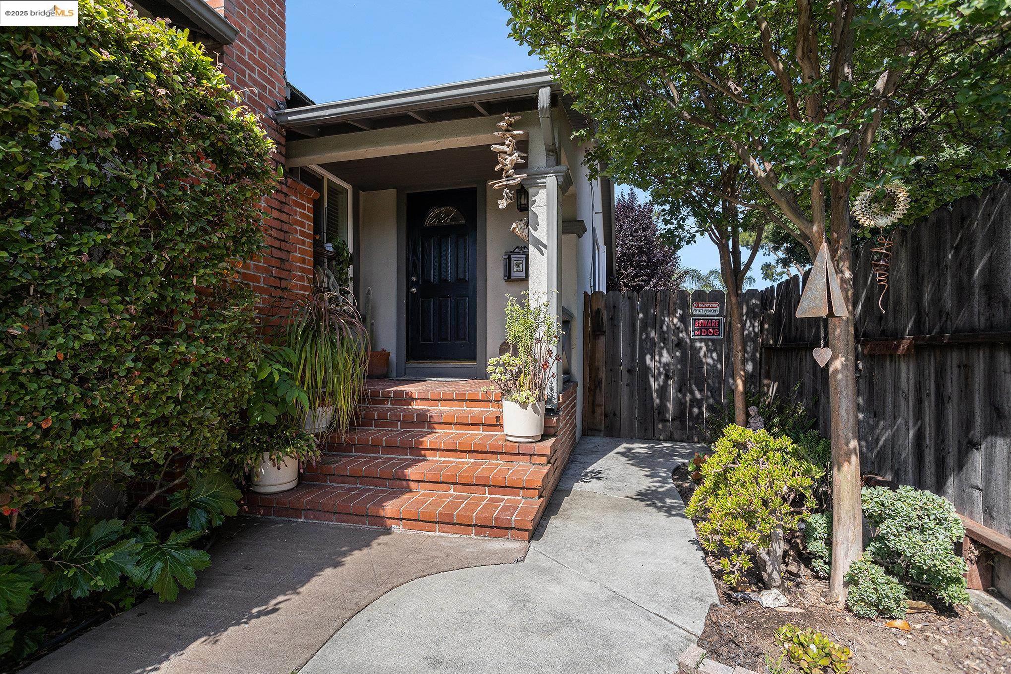 Detail Gallery Image 4 of 29 For 1212 C St, Antioch,  CA 94509 - 4 Beds | 2 Baths