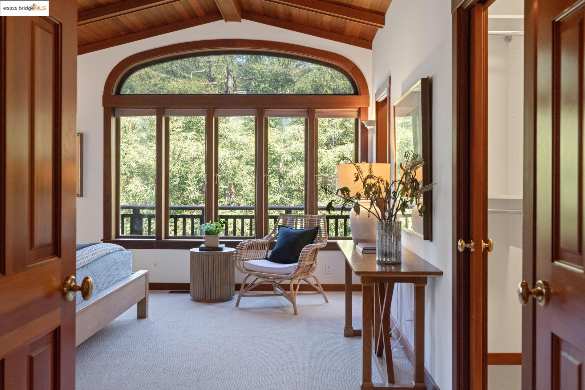 Detail Gallery Image 24 of 60 For 6890 Charing Cross Road, Berkeley,  CA 94705 - 3 Beds | 2/1 Baths