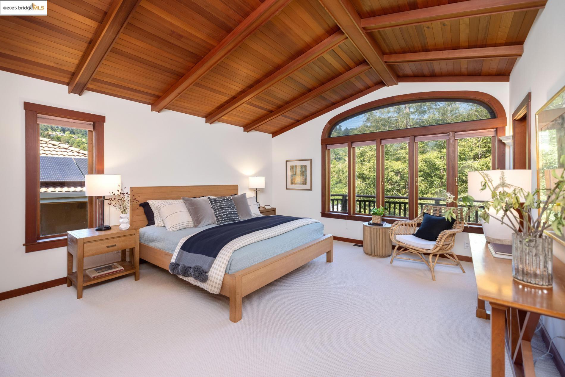 Detail Gallery Image 25 of 60 For 6890 Charing Cross Road, Berkeley,  CA 94705 - 3 Beds | 2/1 Baths