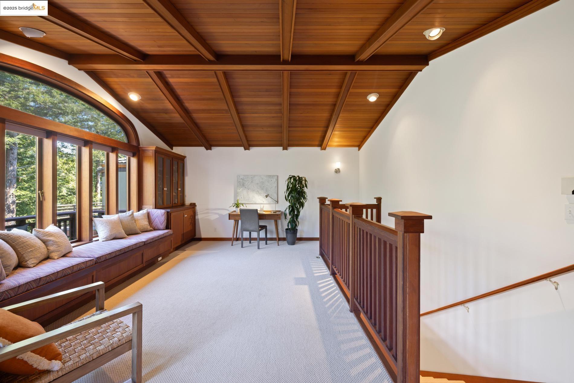 Detail Gallery Image 35 of 60 For 6890 Charing Cross Road, Berkeley,  CA 94705 - 3 Beds | 2/1 Baths