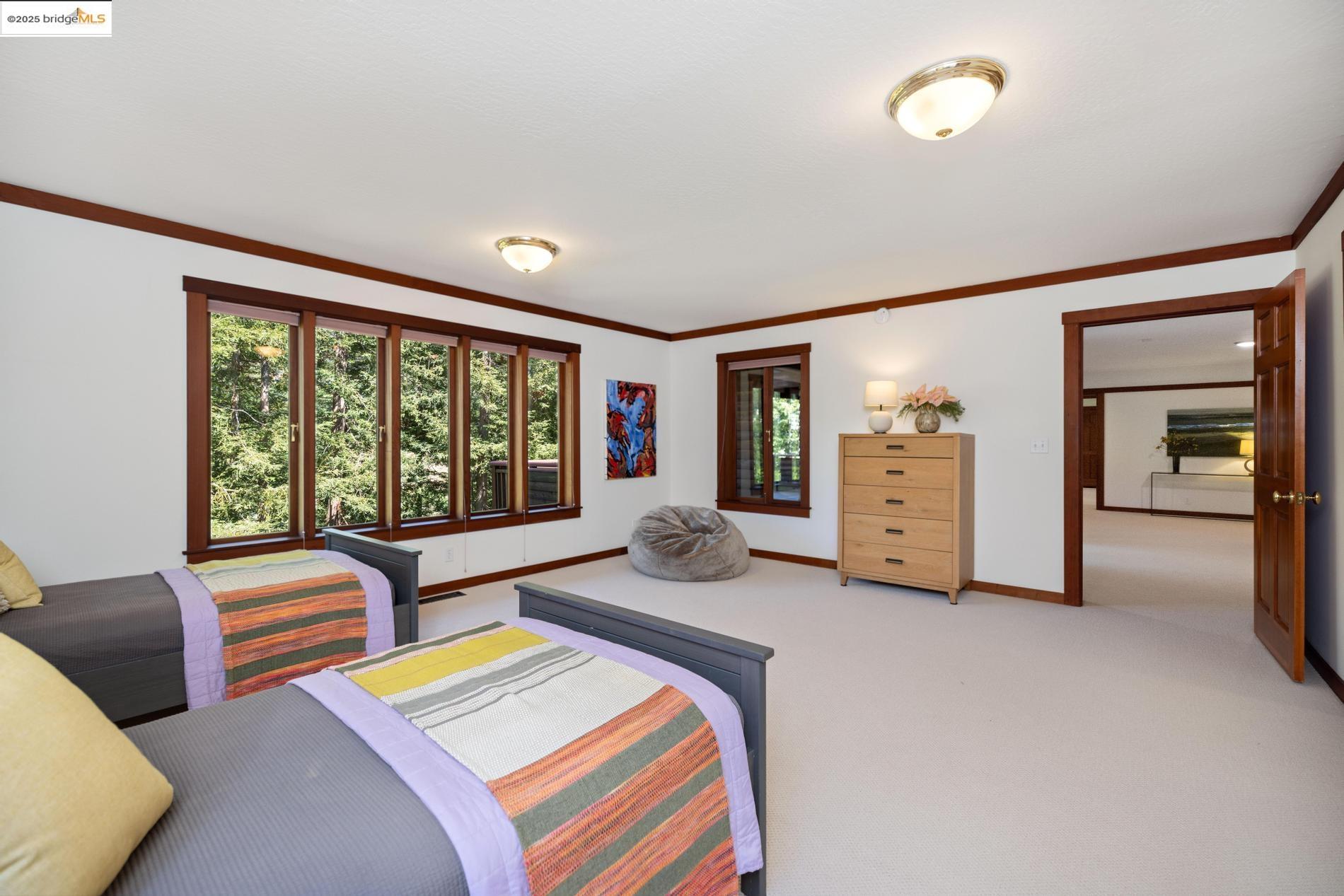 Detail Gallery Image 46 of 60 For 6890 Charing Cross Road, Berkeley,  CA 94705 - 3 Beds | 2/1 Baths