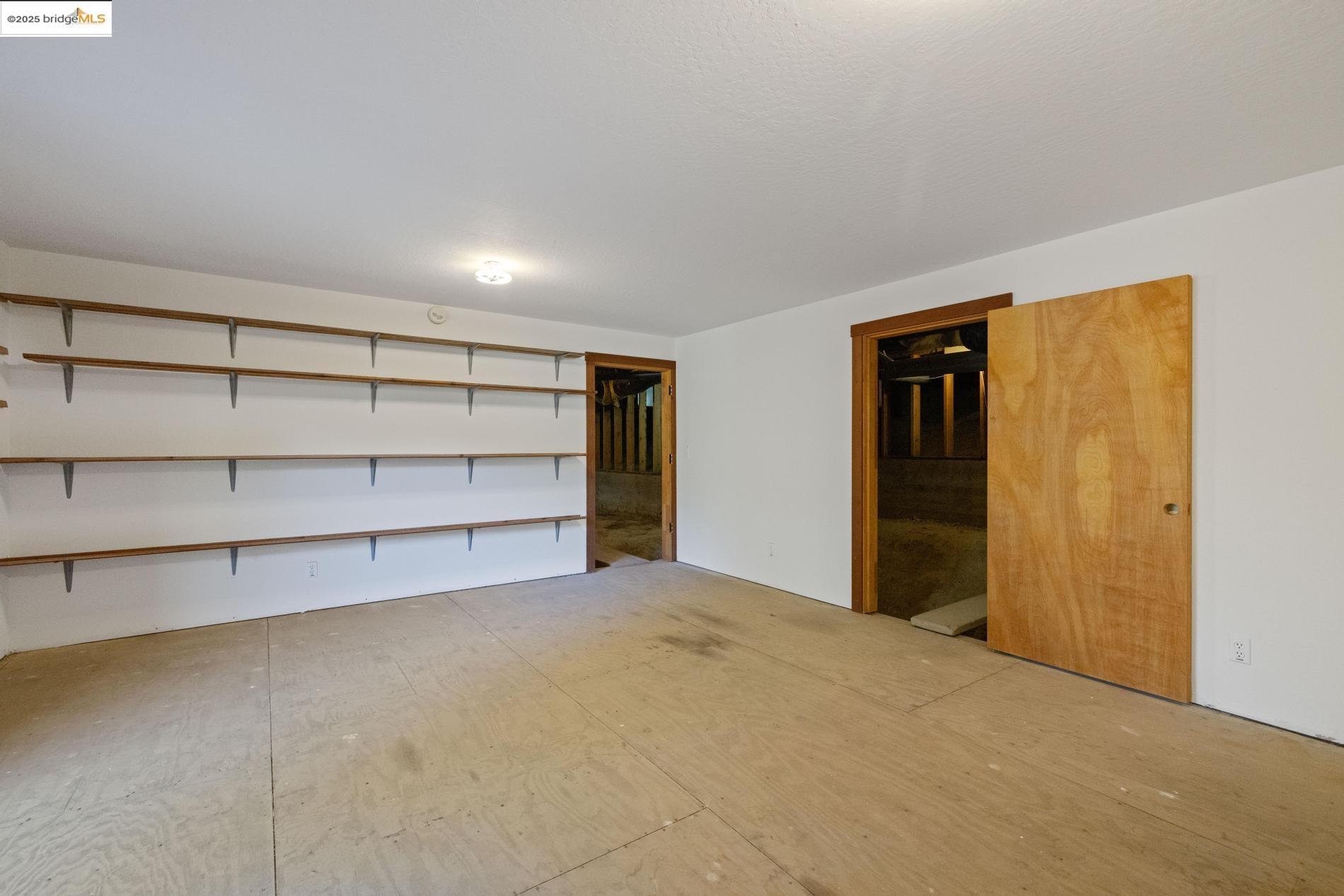 Detail Gallery Image 52 of 60 For 6890 Charing Cross Road, Berkeley,  CA 94705 - 3 Beds | 2/1 Baths