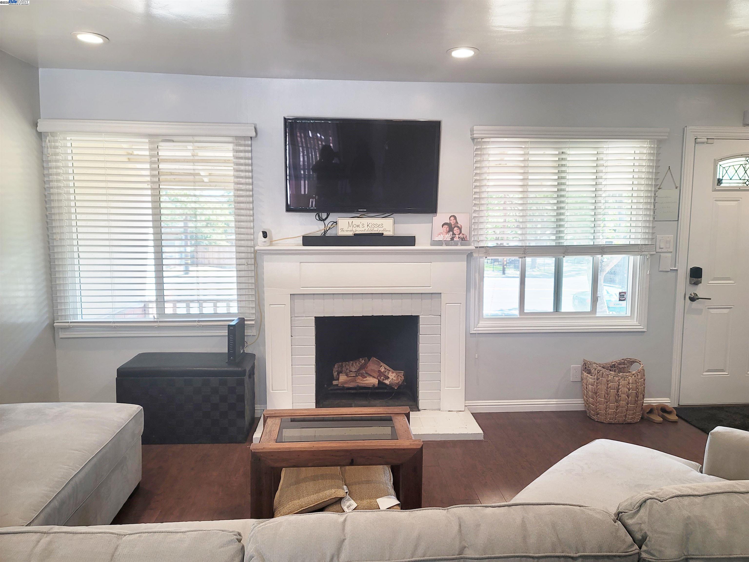 Detail Gallery Image 3 of 15 For 2802 Tennessee St, Vallejo,  CA 94591 - 3 Beds | 1 Baths