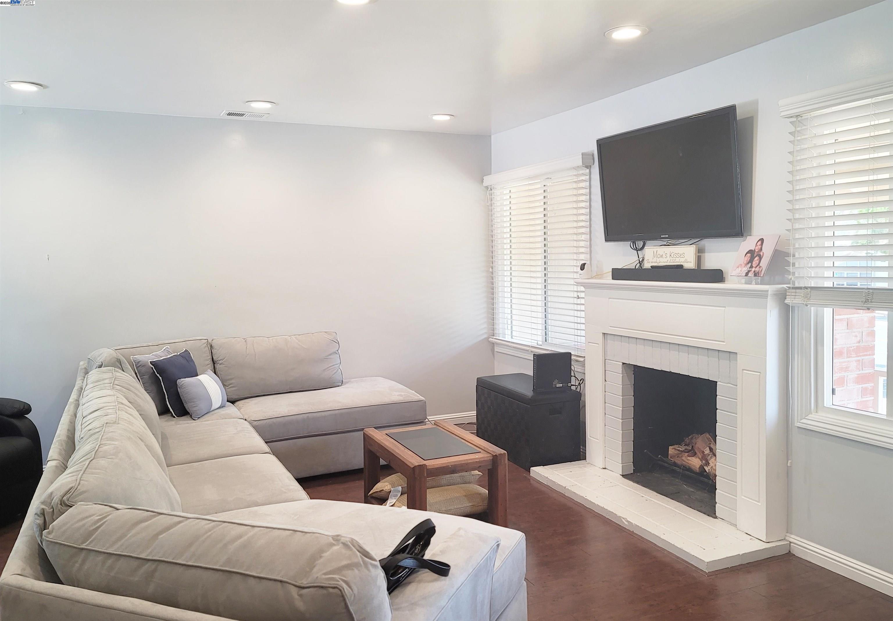 Detail Gallery Image 4 of 15 For 2802 Tennessee St, Vallejo,  CA 94591 - 3 Beds | 1 Baths