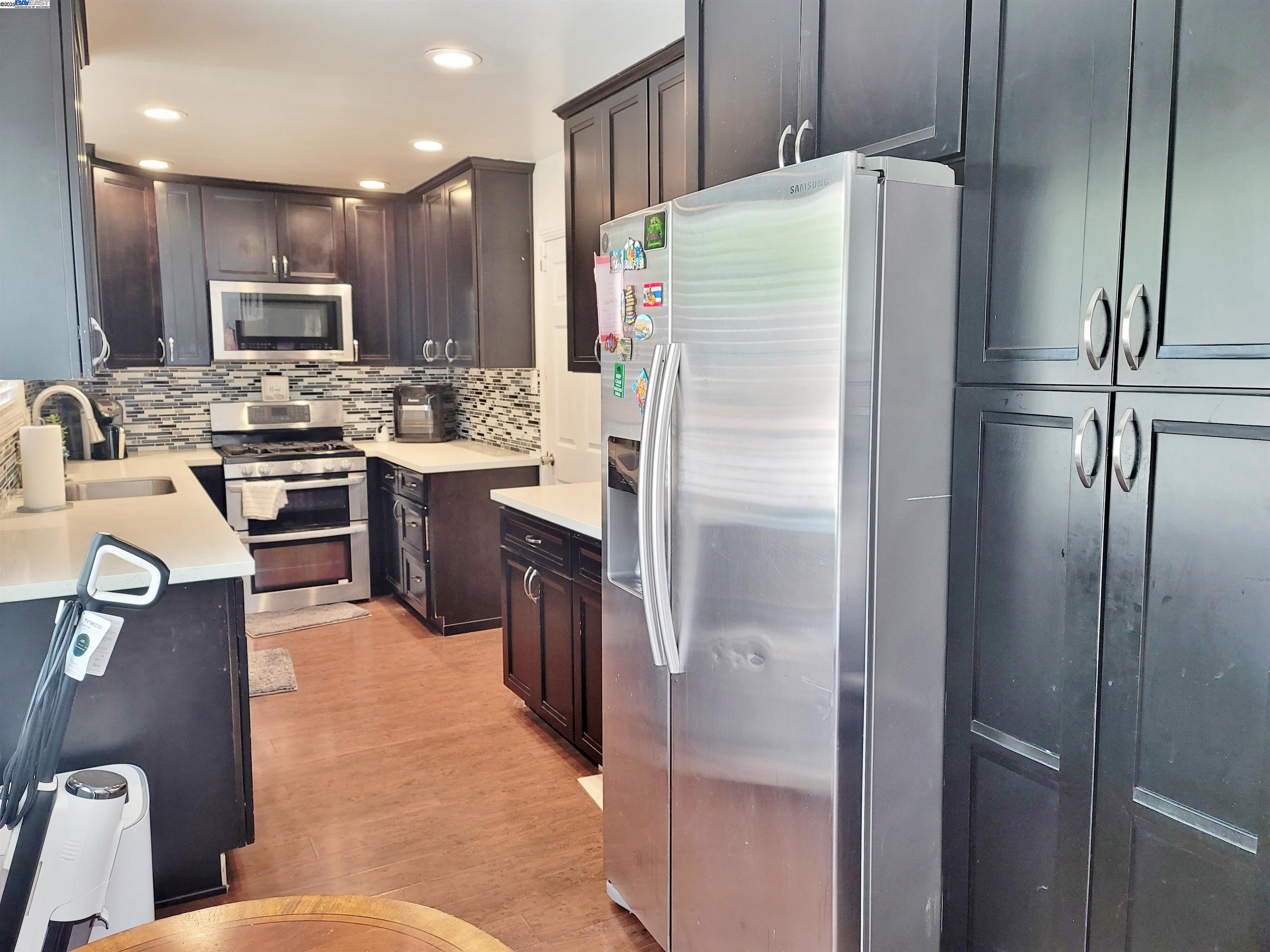 Detail Gallery Image 4 of 22 For 2802 Tennessee St, Vallejo,  CA 94591 - 3 Beds | 1 Baths
