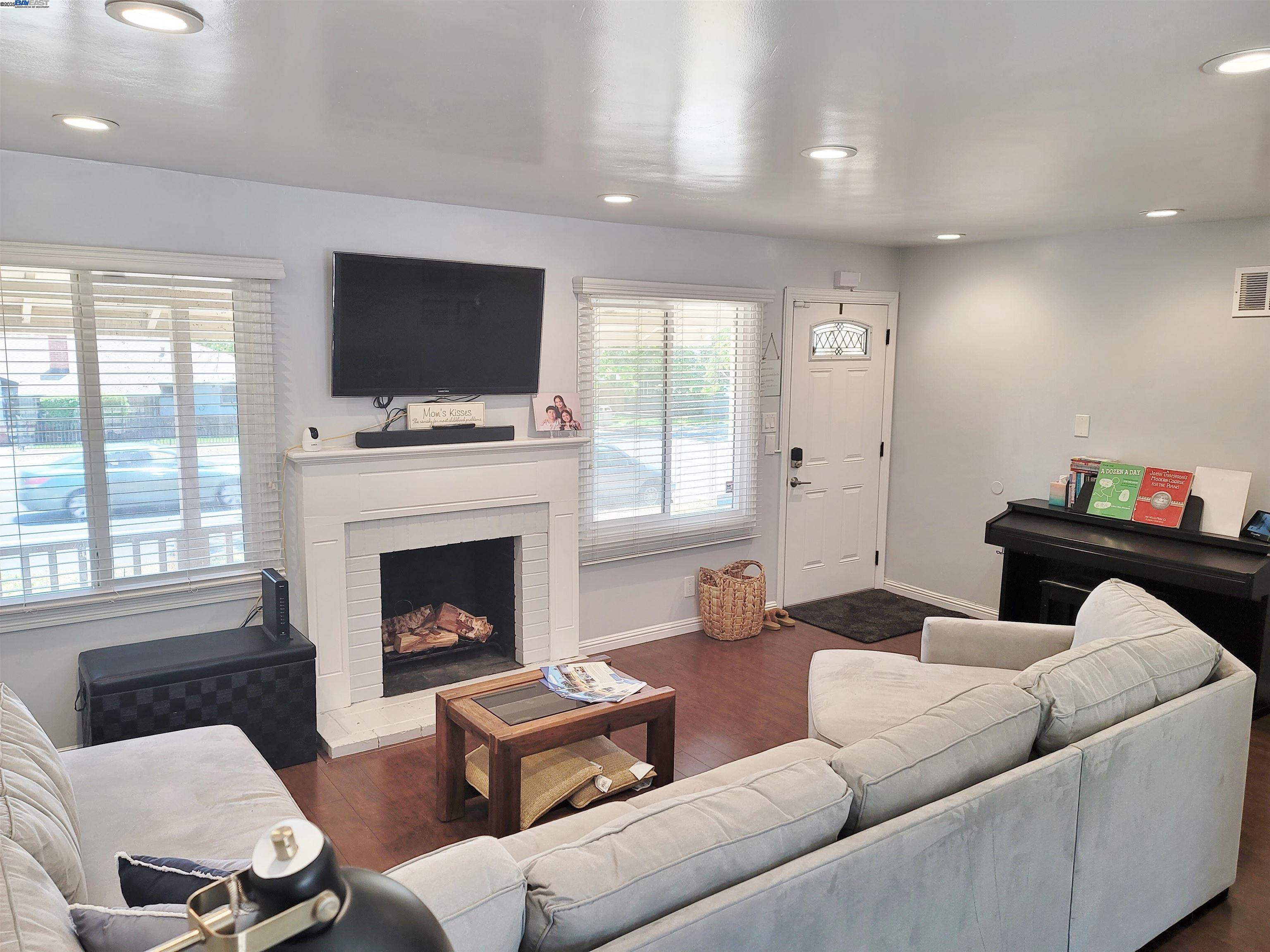 Detail Gallery Image 8 of 22 For 2802 Tennessee St, Vallejo,  CA 94591 - 3 Beds | 1 Baths