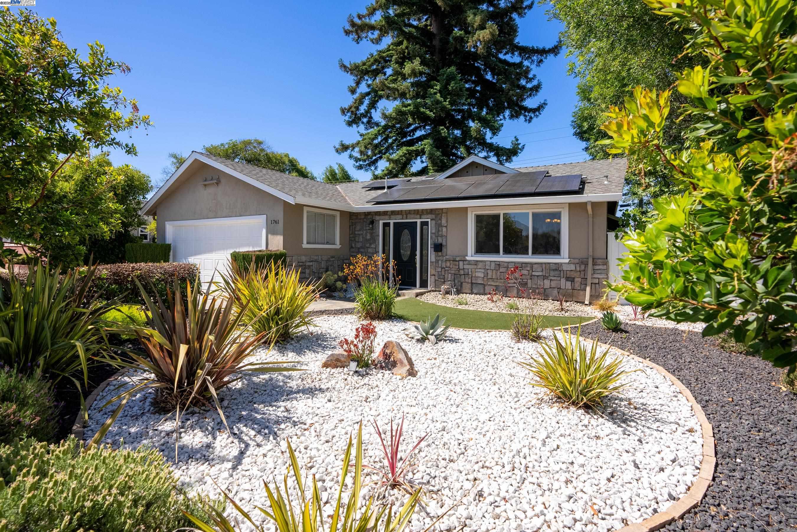 Detail Gallery Image 1 of 30 For 1761 W Campbell Ave, Campbell,  CA 95008 - 3 Beds | 2 Baths