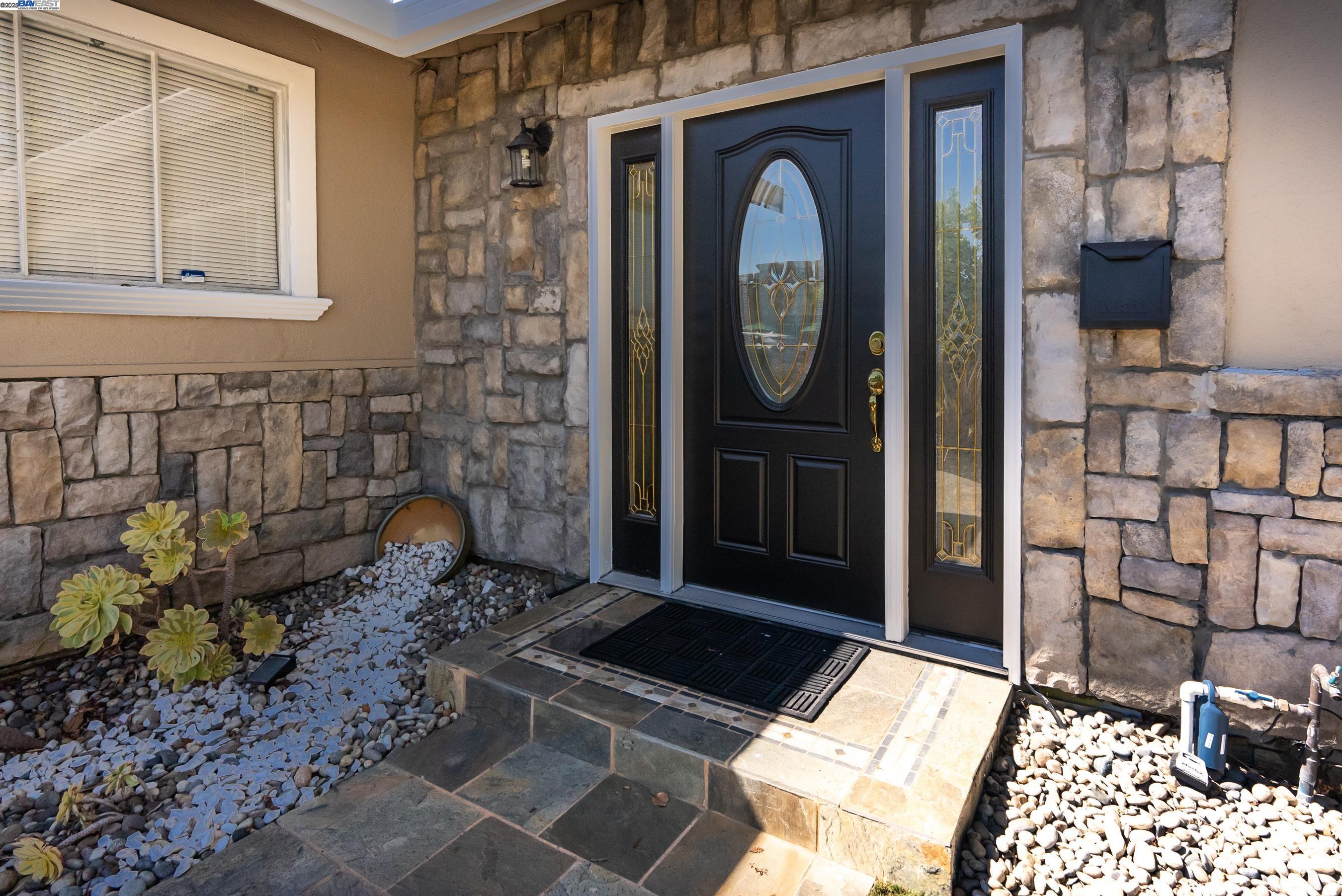 Detail Gallery Image 2 of 30 For 1761 W Campbell Ave, Campbell,  CA 95008 - 3 Beds | 2 Baths