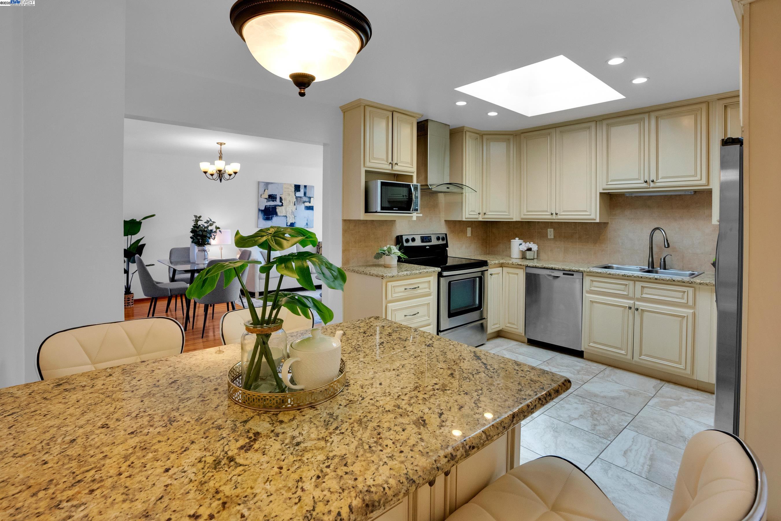 Detail Gallery Image 11 of 30 For 1761 W Campbell Ave, Campbell,  CA 95008 - 3 Beds | 2 Baths