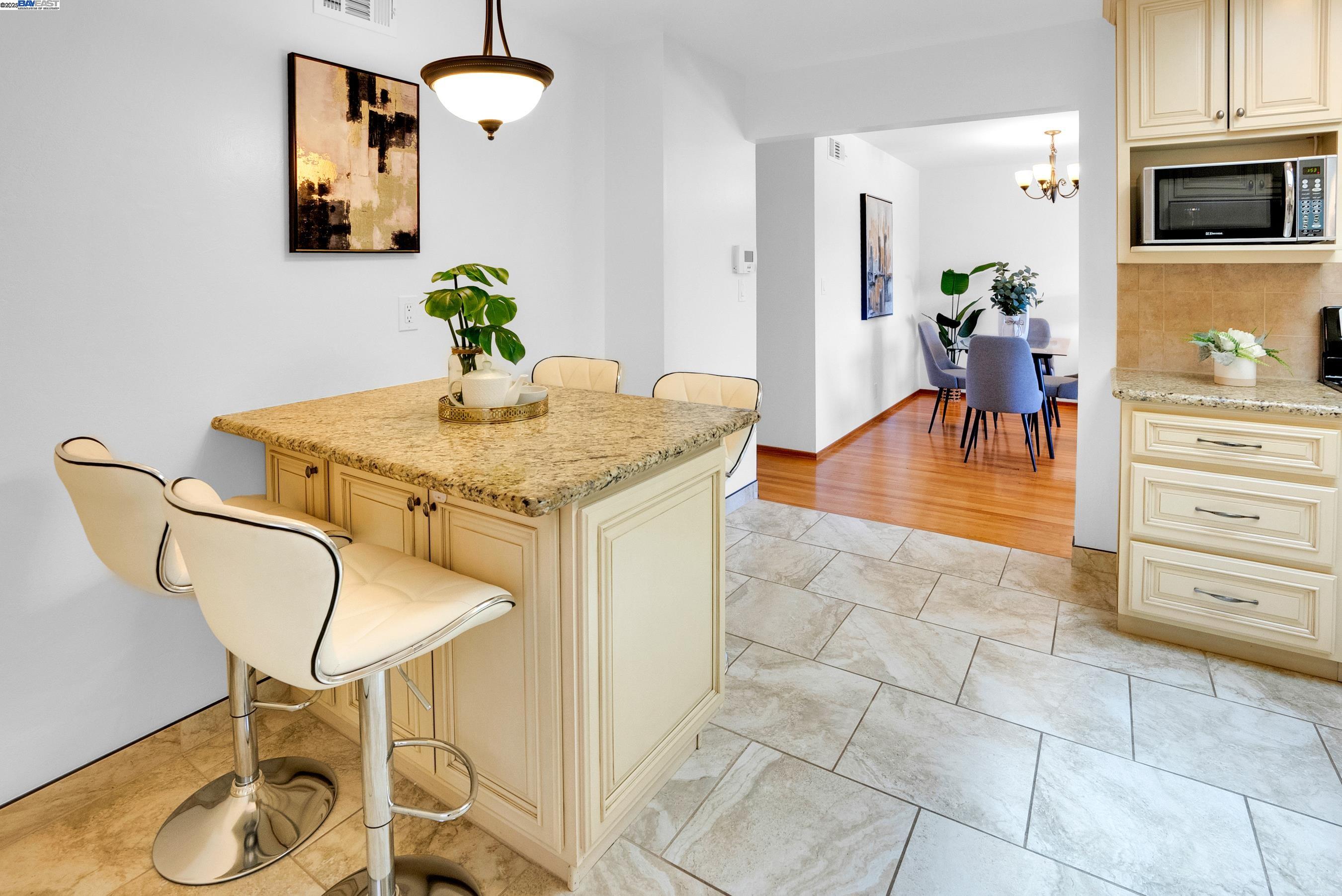 Detail Gallery Image 10 of 30 For 1761 W Campbell Ave, Campbell,  CA 95008 - 3 Beds | 2 Baths