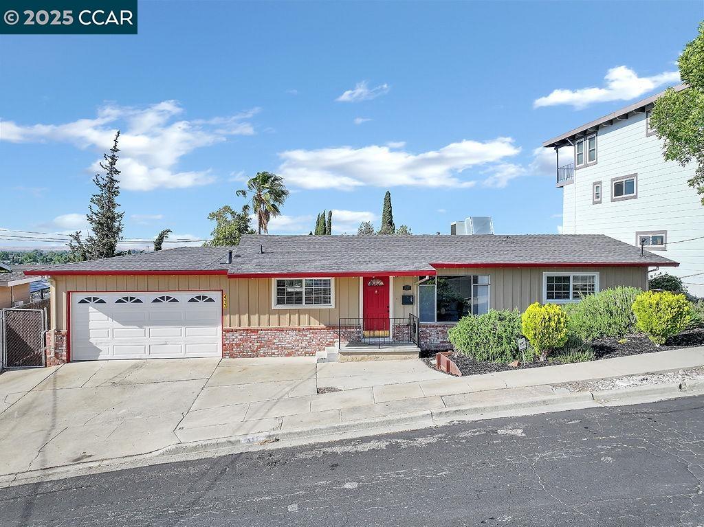 Detail Gallery Image 1 of 27 For 417 Lynn Ave, Antioch,  CA 94509 - 3 Beds | 2 Baths
