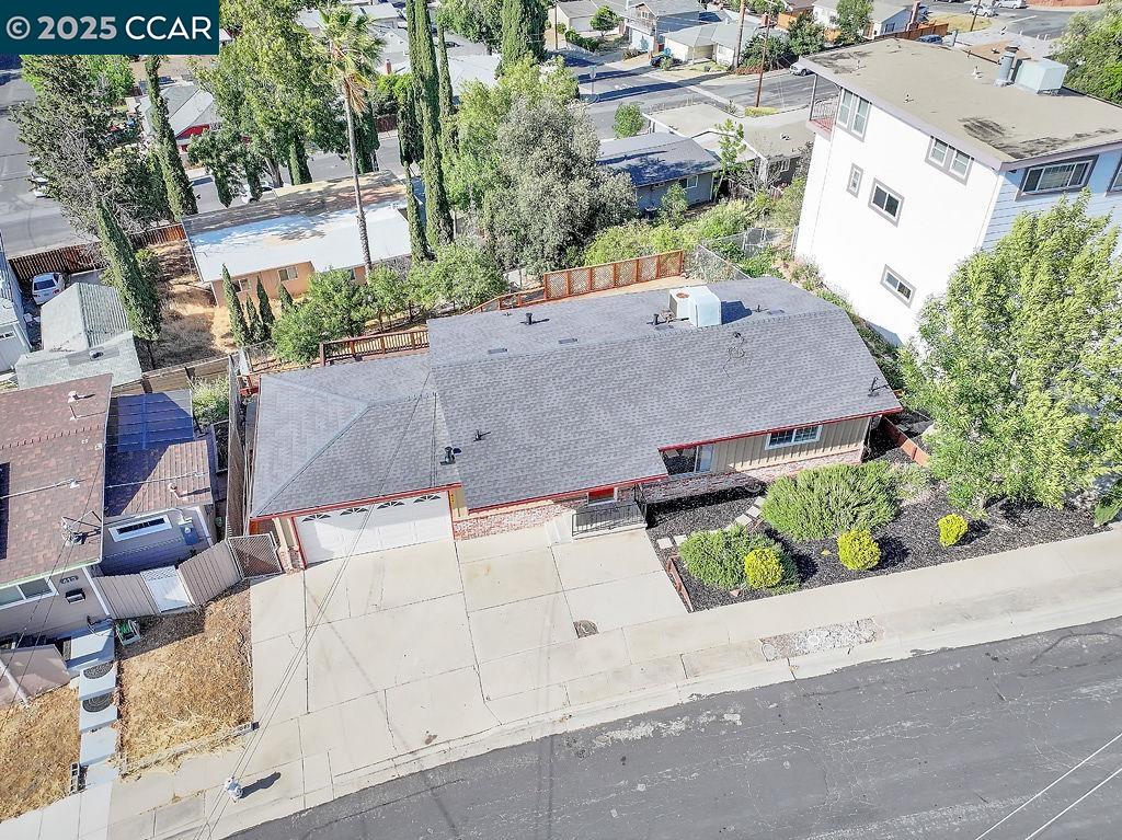 Detail Gallery Image 3 of 27 For 417 Lynn Ave, Antioch,  CA 94509 - 3 Beds | 2 Baths