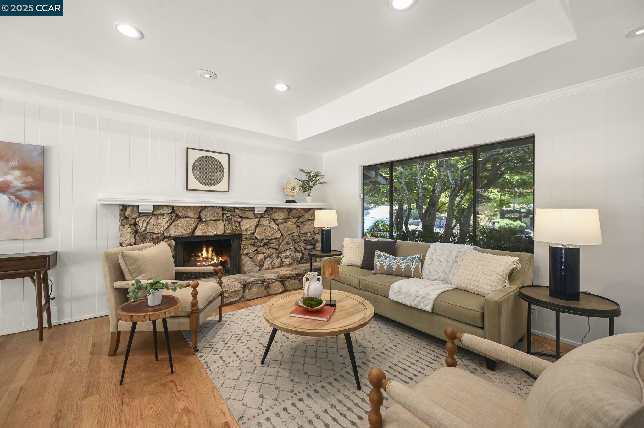 Detail Gallery Image 12 of 58 For 149 Castle Ct, Lafayette,  CA 94549 - 4 Beds | 2/1 Baths