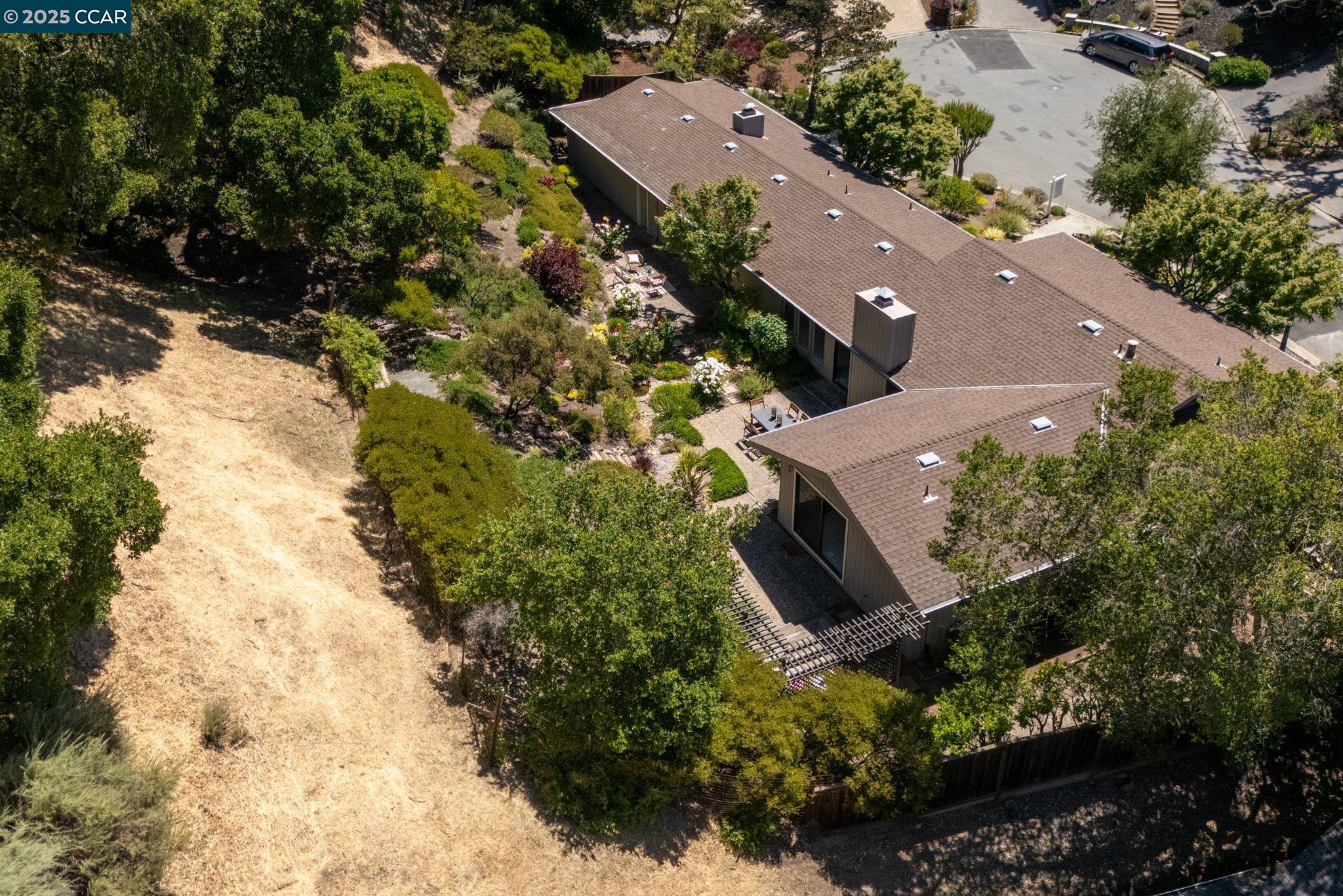 Detail Gallery Image 41 of 58 For 149 Castle Ct, Lafayette,  CA 94549 - 4 Beds | 2/1 Baths