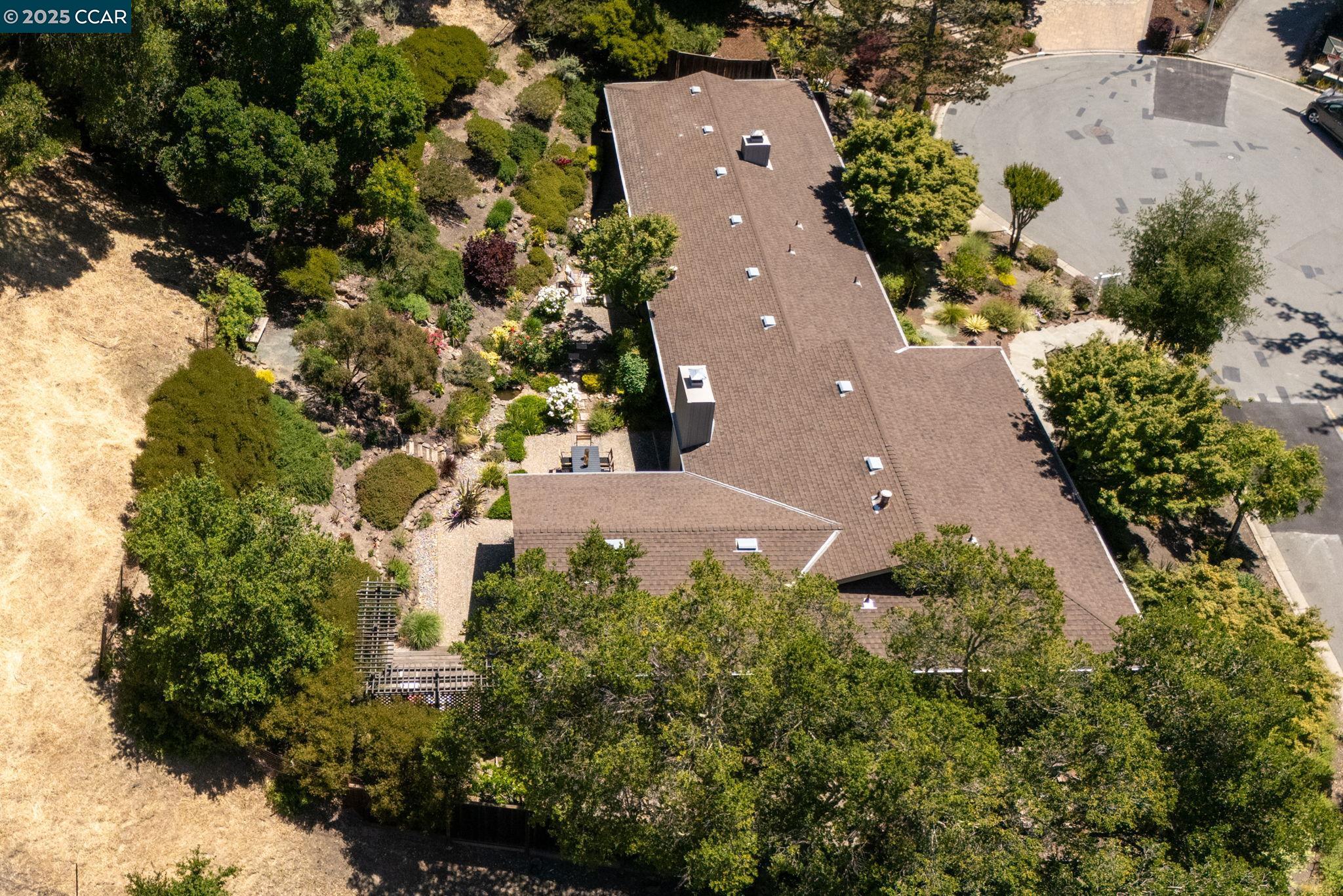 Detail Gallery Image 42 of 58 For 149 Castle Ct, Lafayette,  CA 94549 - 4 Beds | 2/1 Baths