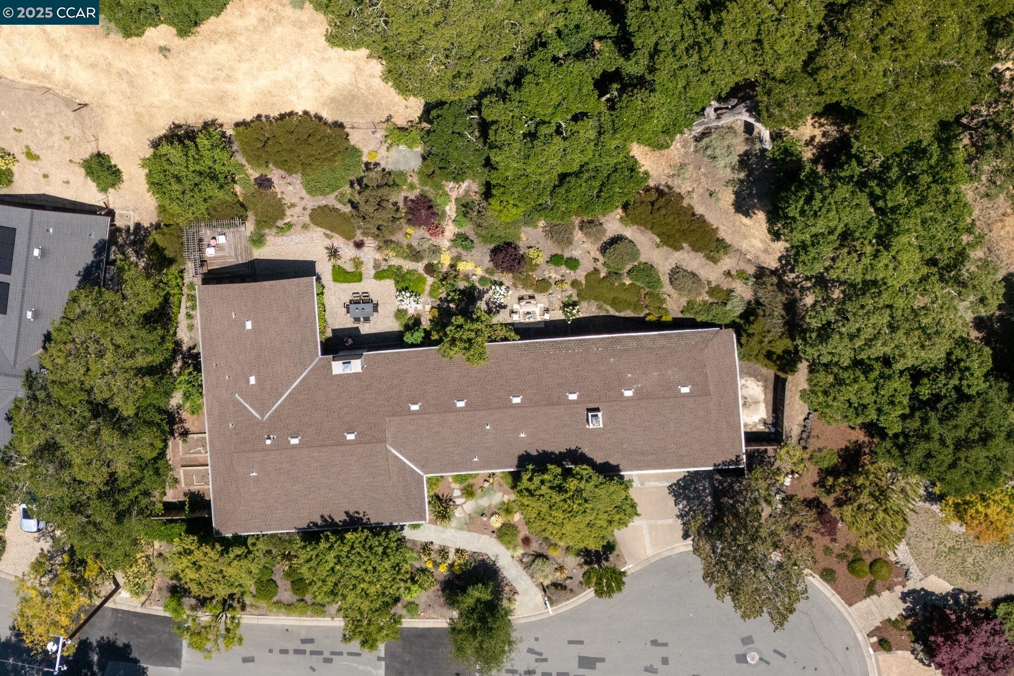 Detail Gallery Image 43 of 58 For 149 Castle Ct, Lafayette,  CA 94549 - 4 Beds | 2/1 Baths