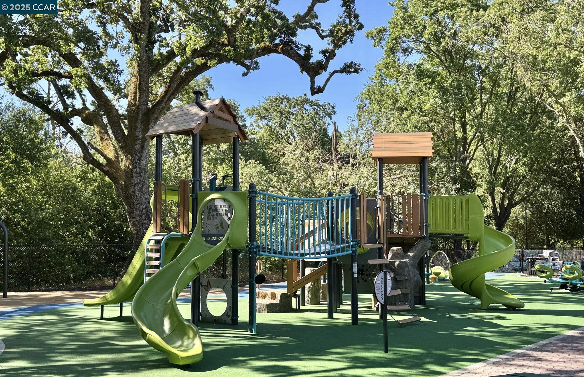 Detail Gallery Image 50 of 58 For 149 Castle Ct, Lafayette,  CA 94549 - 4 Beds | 2/1 Baths
