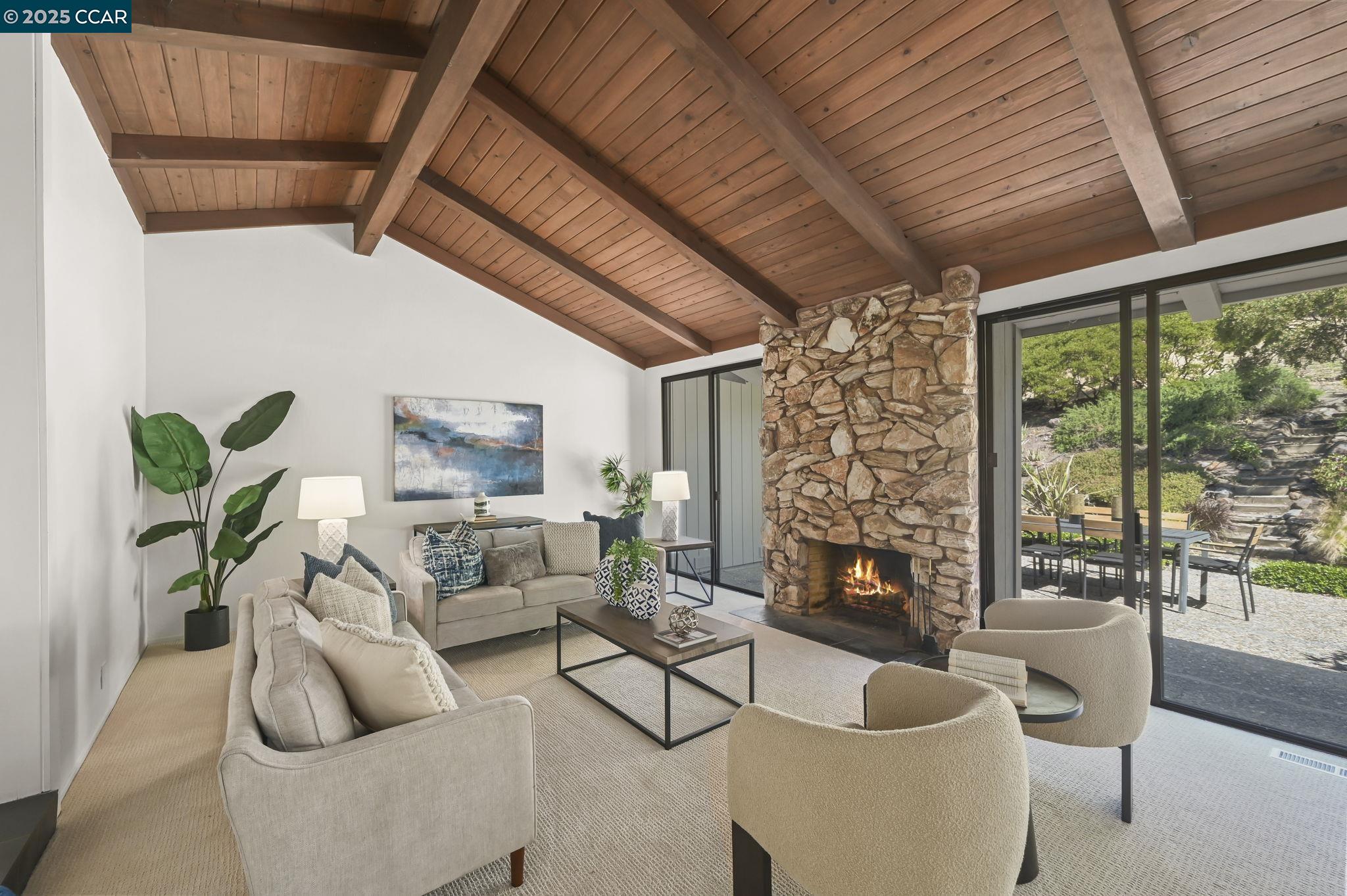 Detail Gallery Image 7 of 58 For 149 Castle Ct, Lafayette,  CA 94549 - 4 Beds | 2/1 Baths
