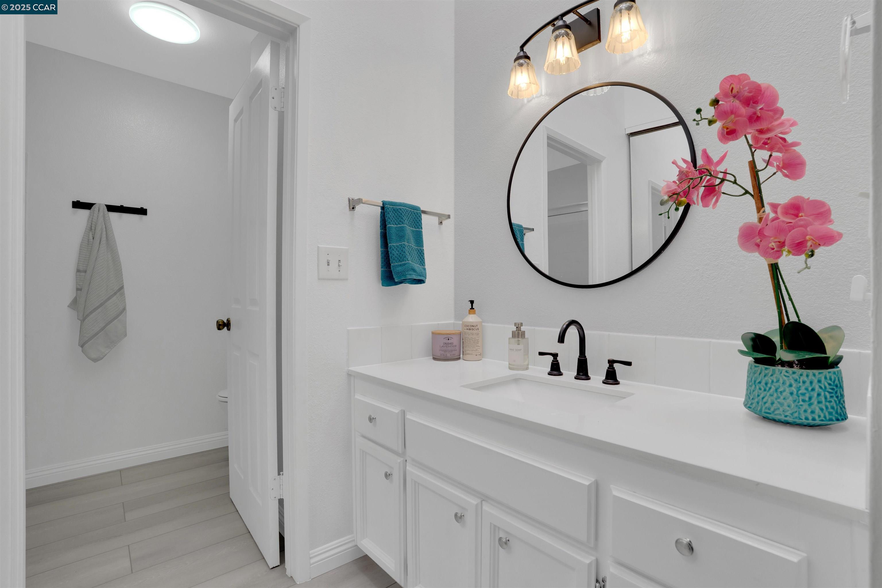 Photo #17: 41098197 Listing: Photo #17