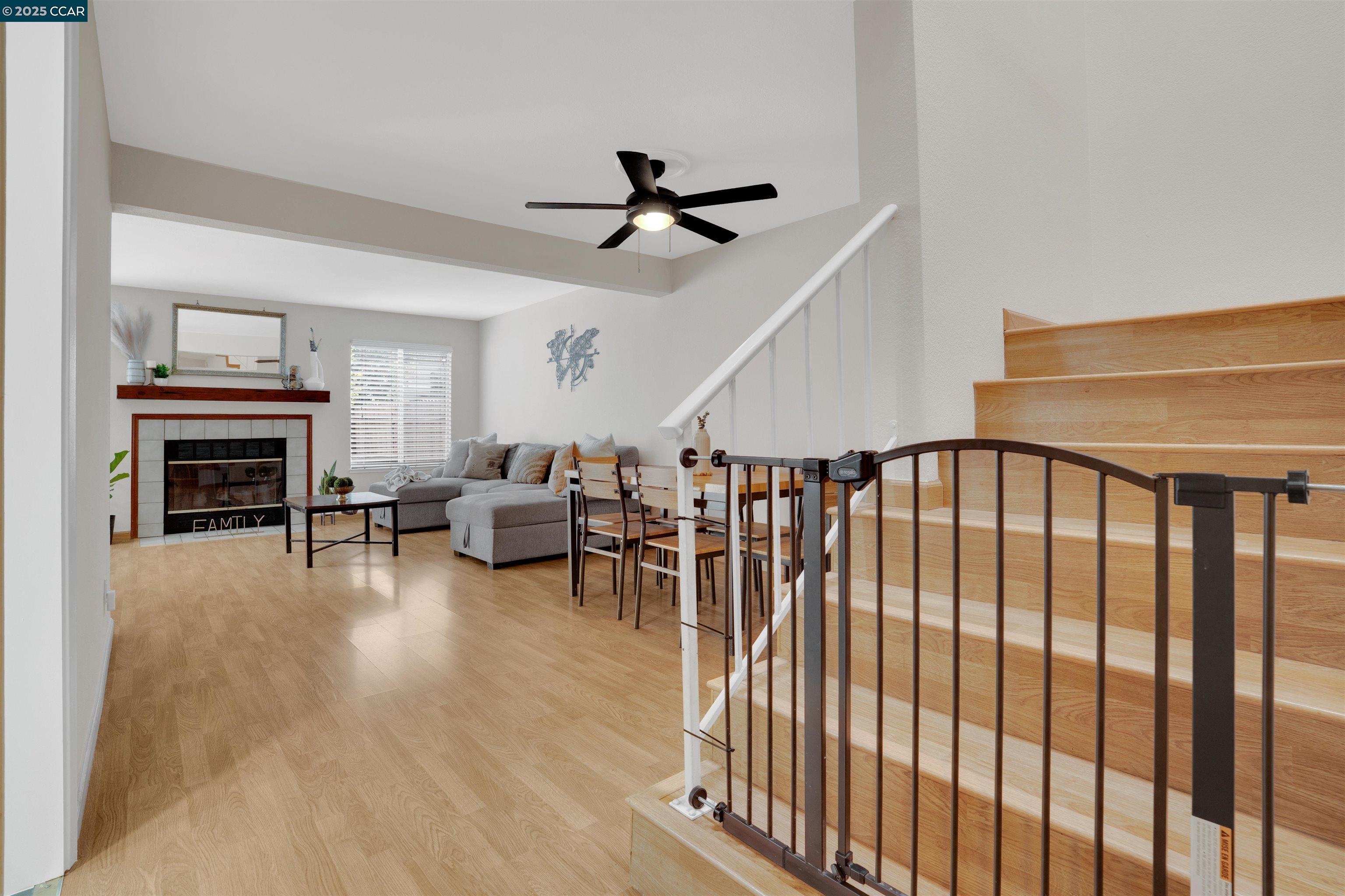 Photo #3: 41098197 Listing 