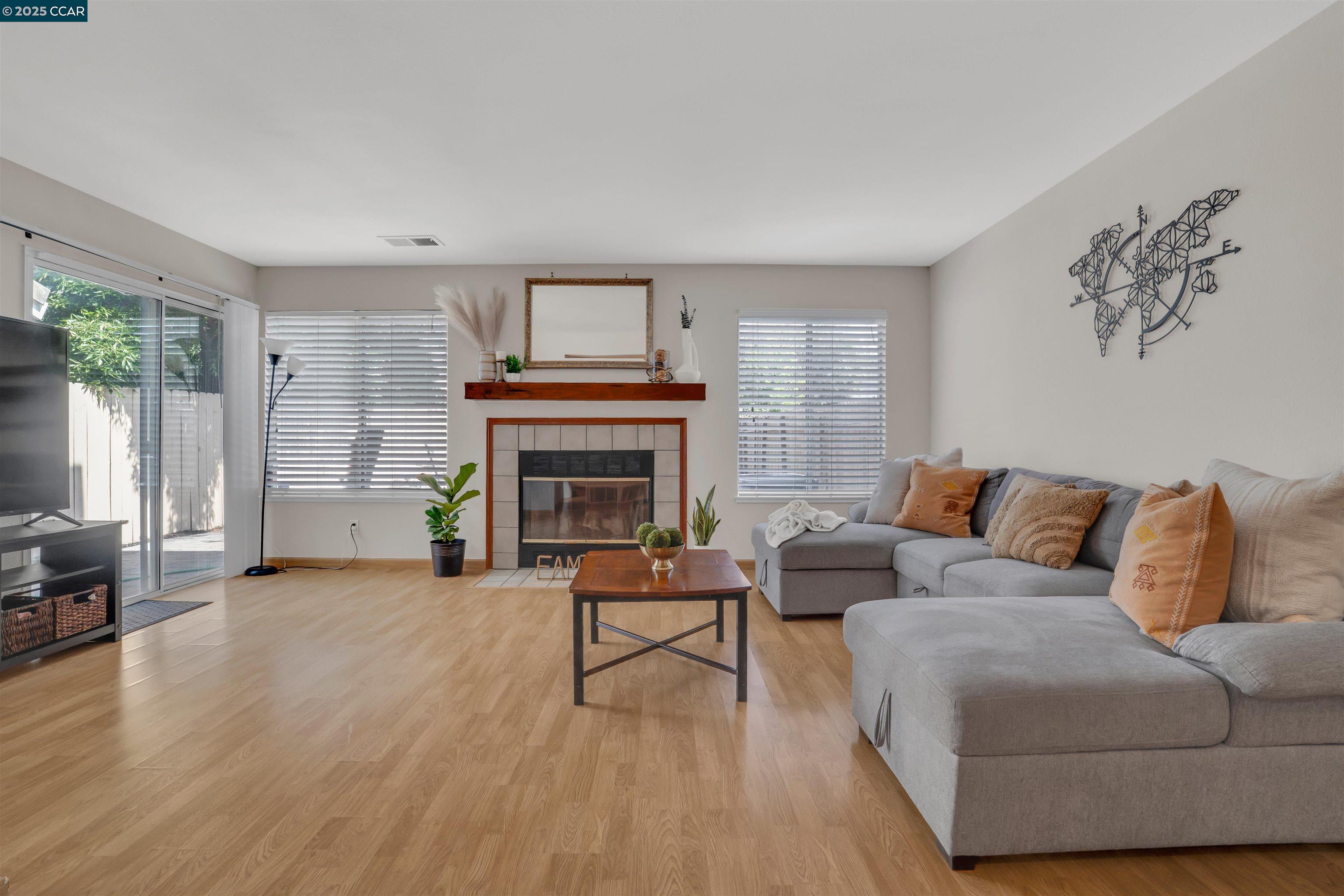 Photo #4: 41098197 Listing: Photo #4