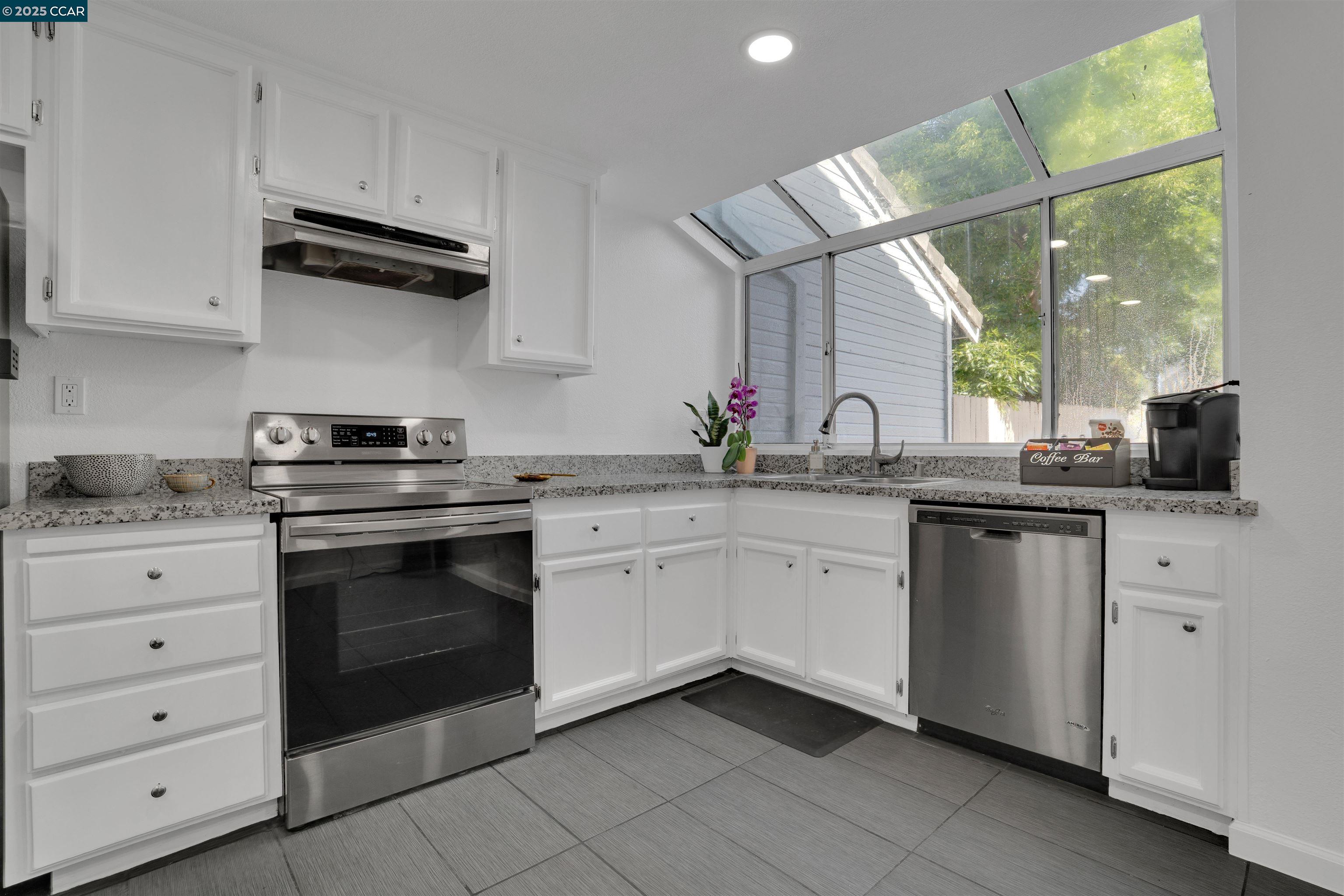 Photo #9: 41098197 Listing: Photo #9