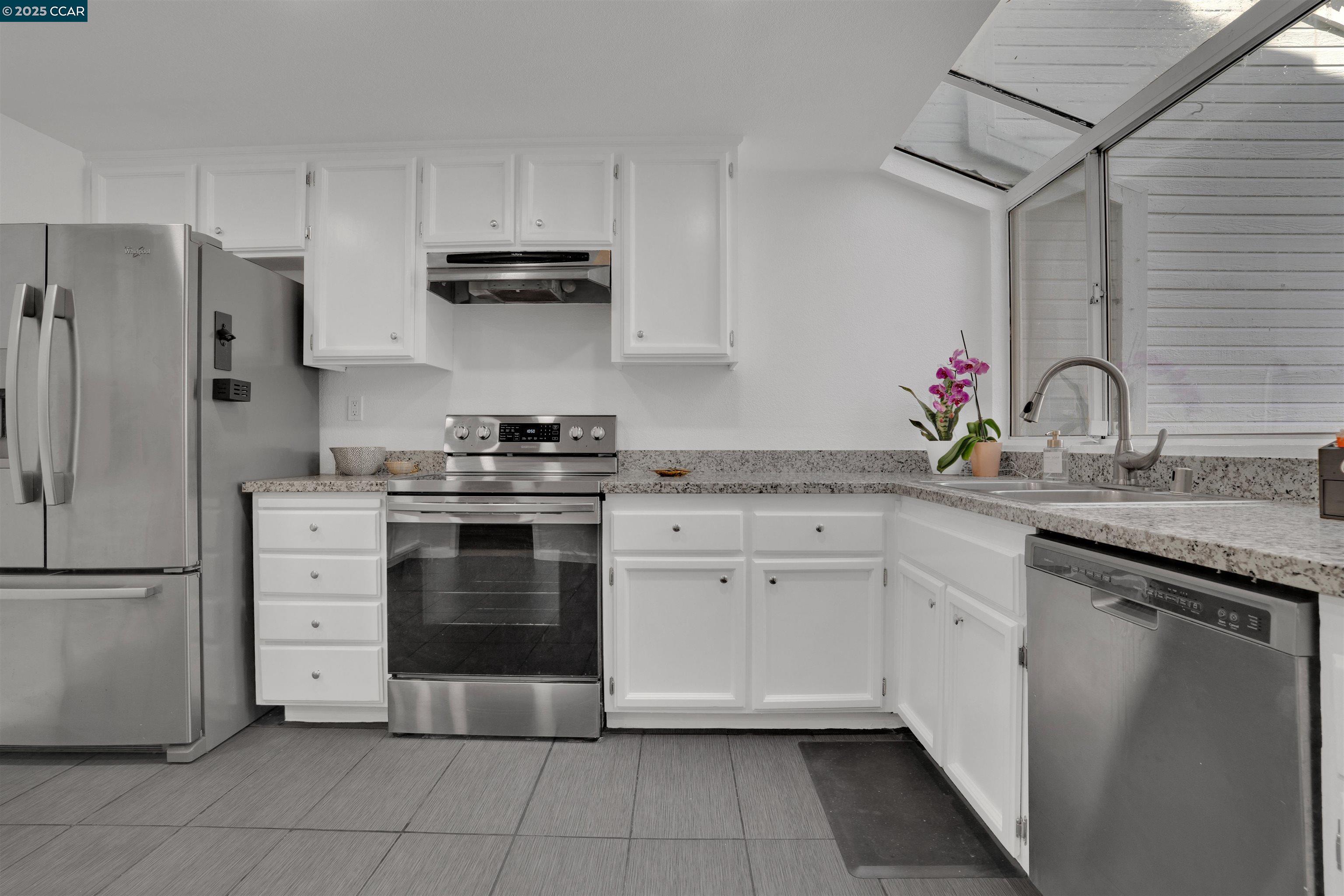 Photo #10: 41098197 Listing: Photo #10