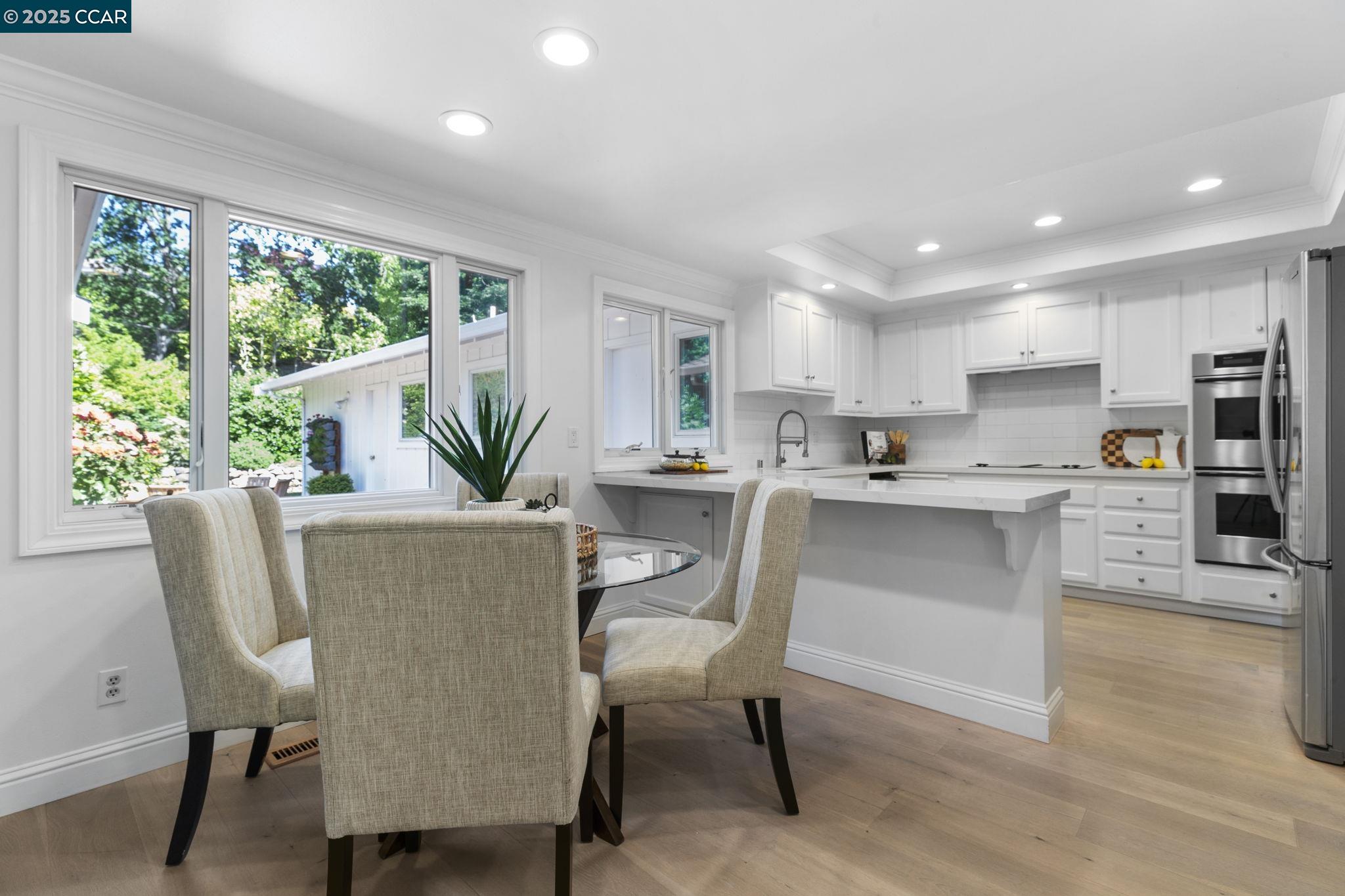Detail Gallery Image 12 of 54 For 120 Heritage Oaks Pl, Alamo,  CA 94507 - 4 Beds | 3 Baths
