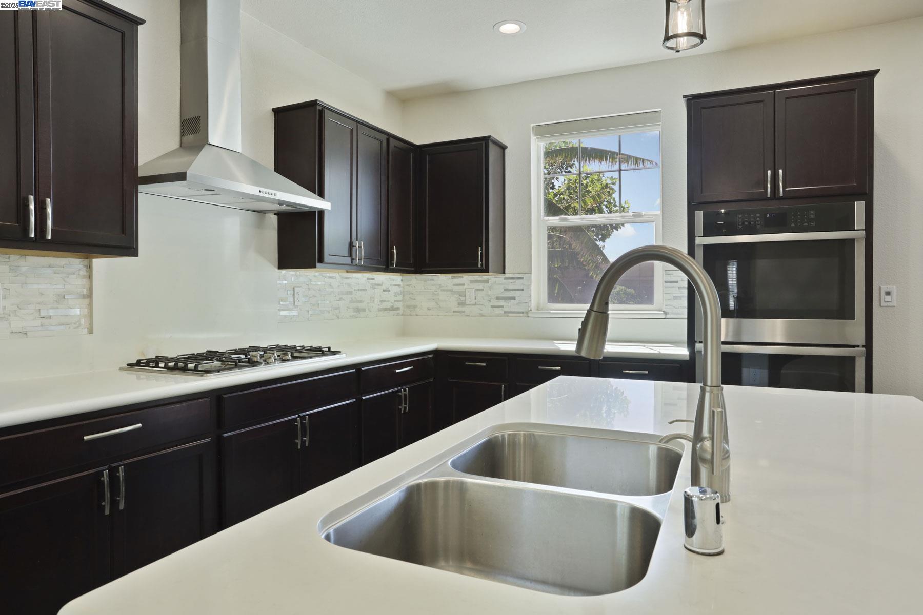 Detail Gallery Image 24 of 60 For 1503 S Oliveira Dr, Mountain House,  CA 95391 - 4 Beds | 3 Baths