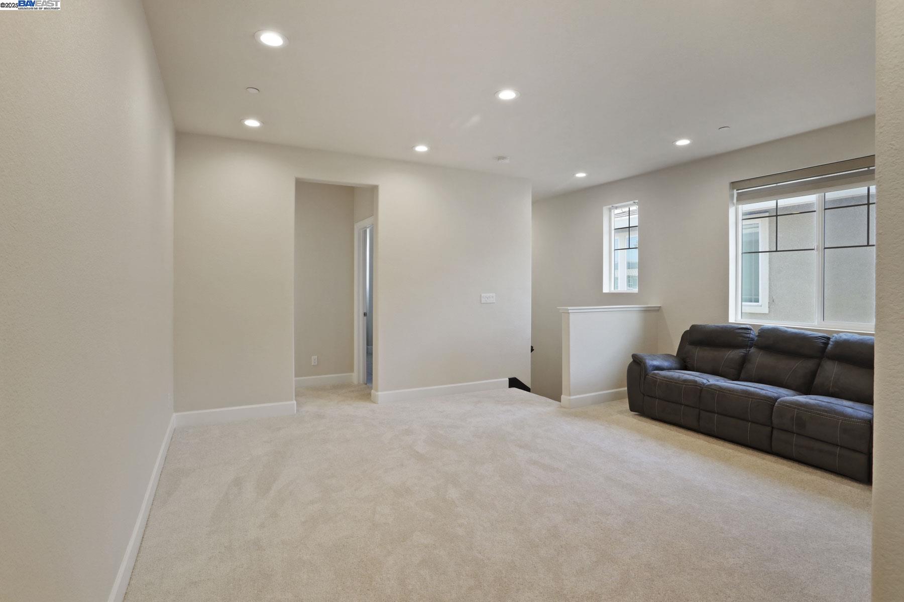 Detail Gallery Image 34 of 60 For 1503 S Oliveira Dr, Mountain House,  CA 95391 - 4 Beds | 3 Baths
